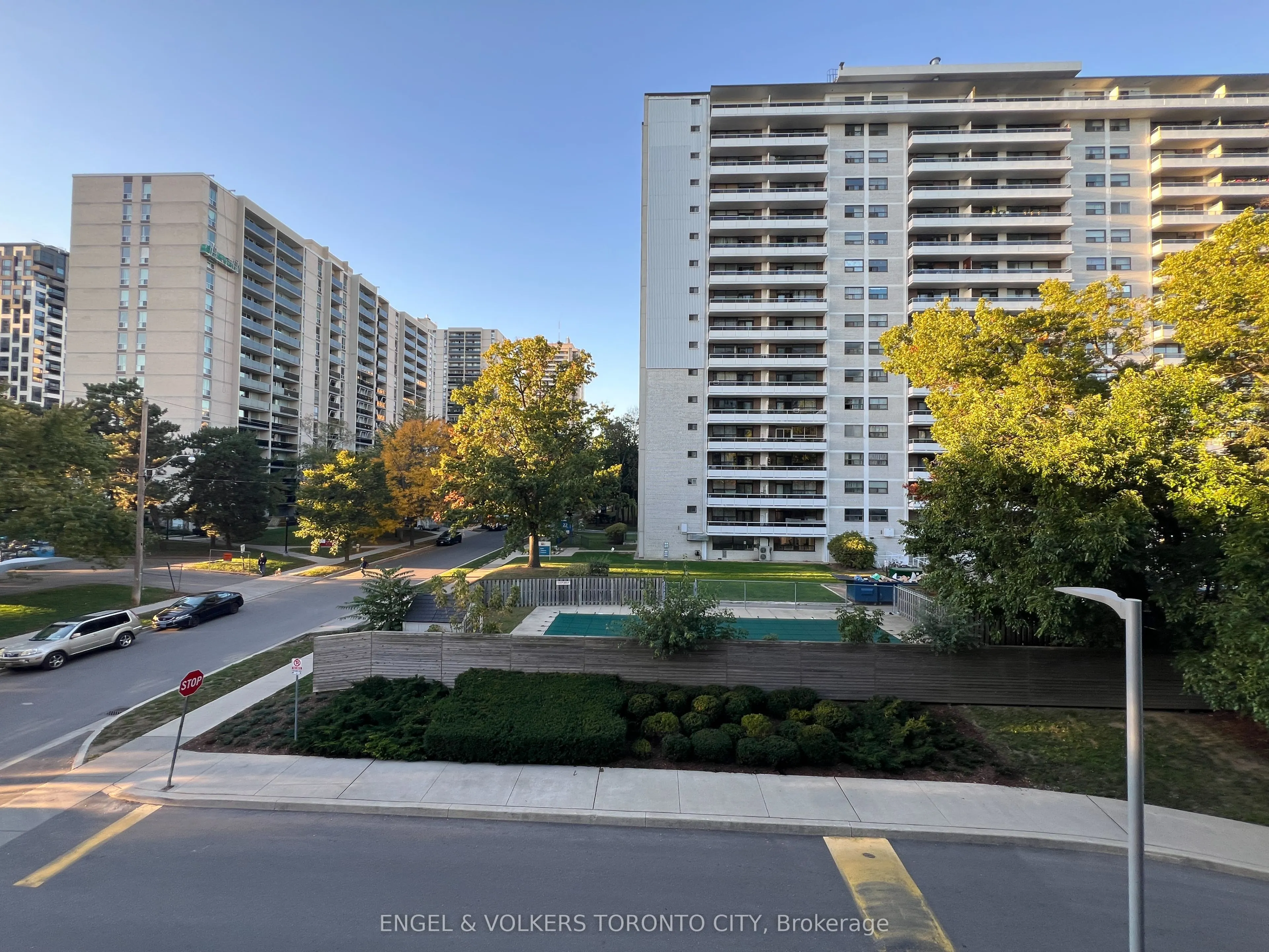 1830 Bloor Street W #330