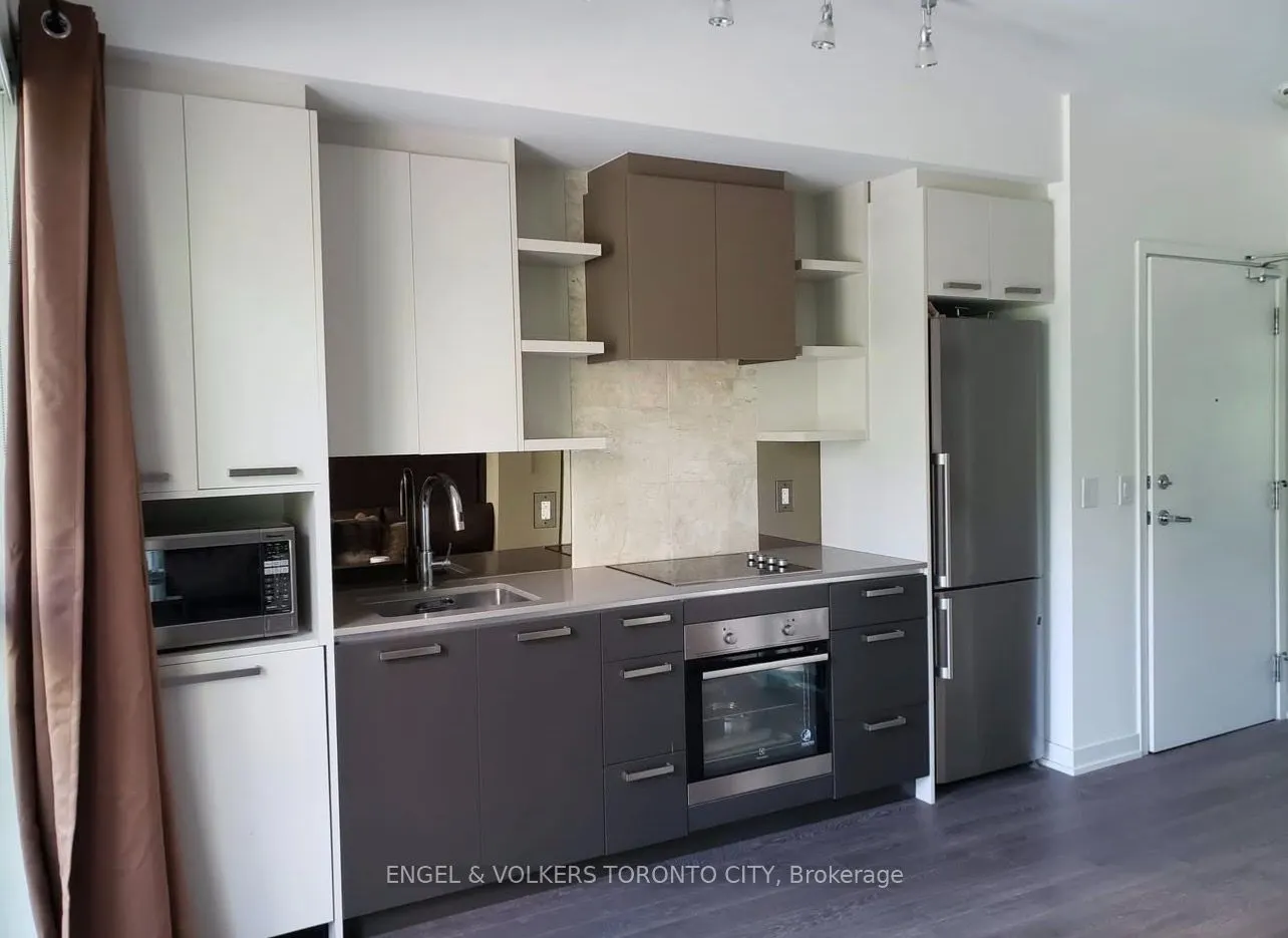 1830 Bloor Street W #330