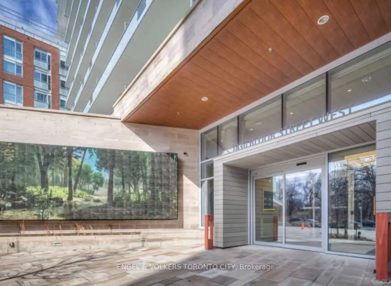 1830 Bloor Street W #330