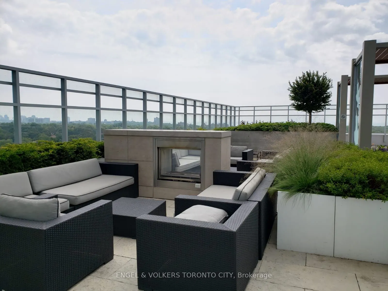 1830 Bloor Street W #330