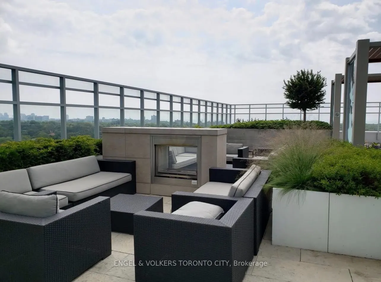 1830 Bloor Street W #330