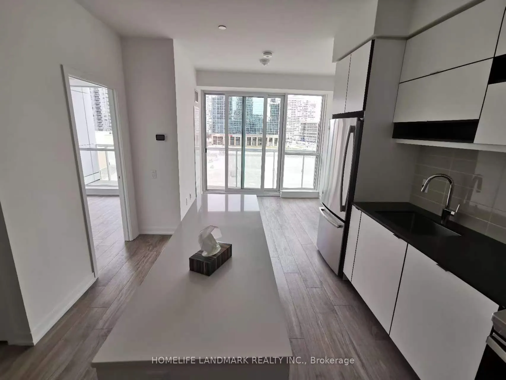 4065 Confederation Parkway #505