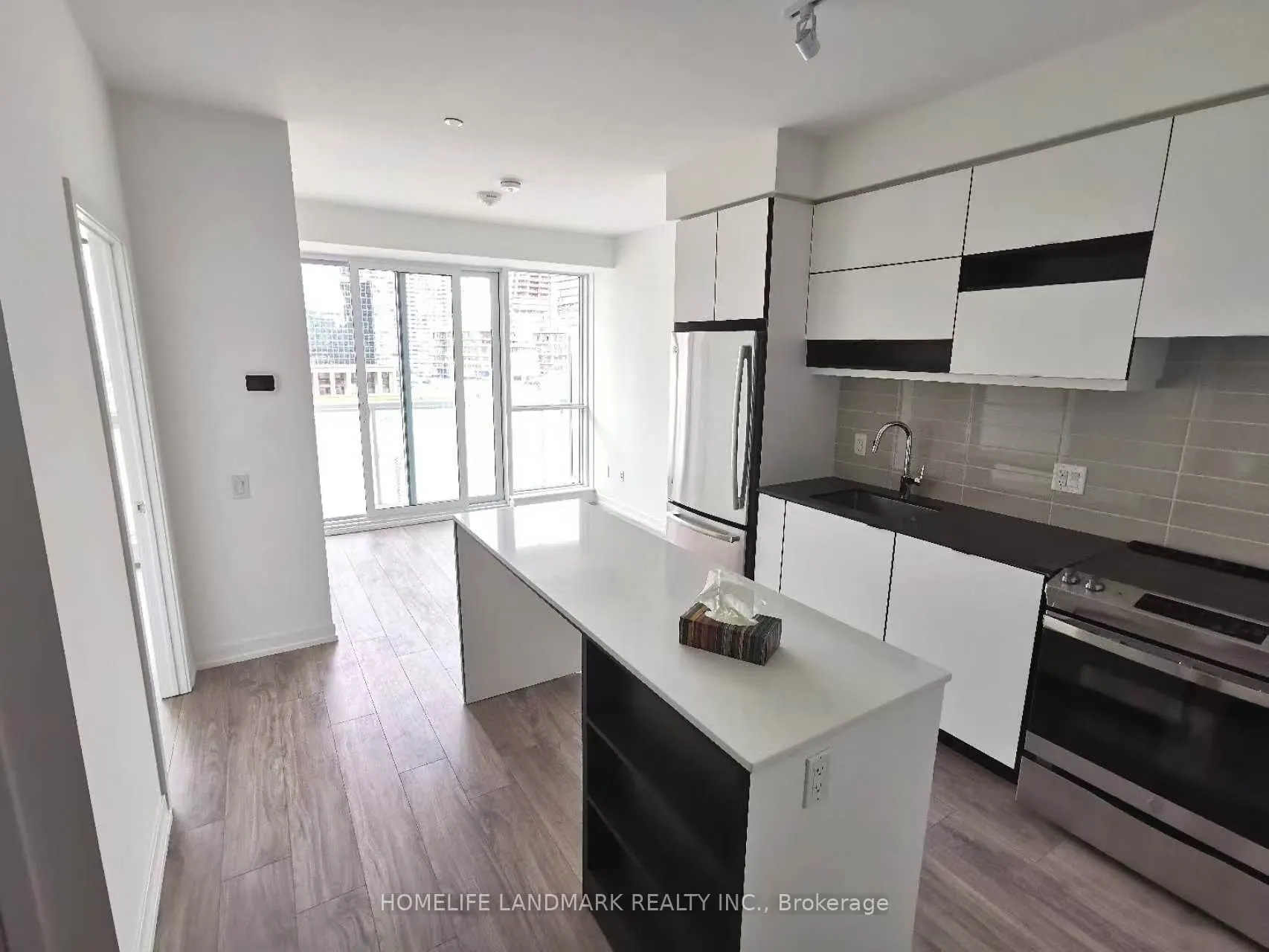 4065 Confederation Parkway #505