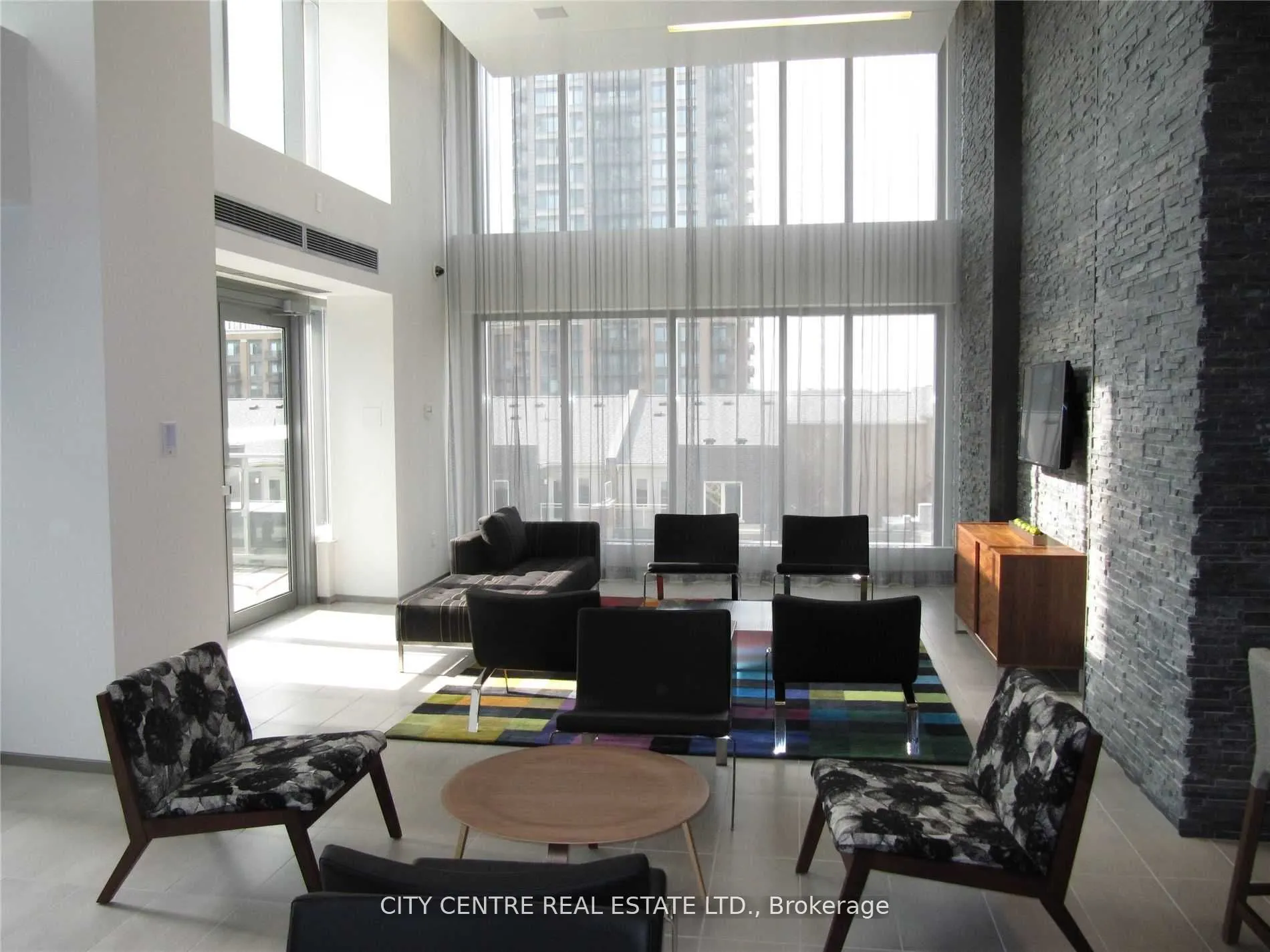 365 Prince Of Wales Drive #505