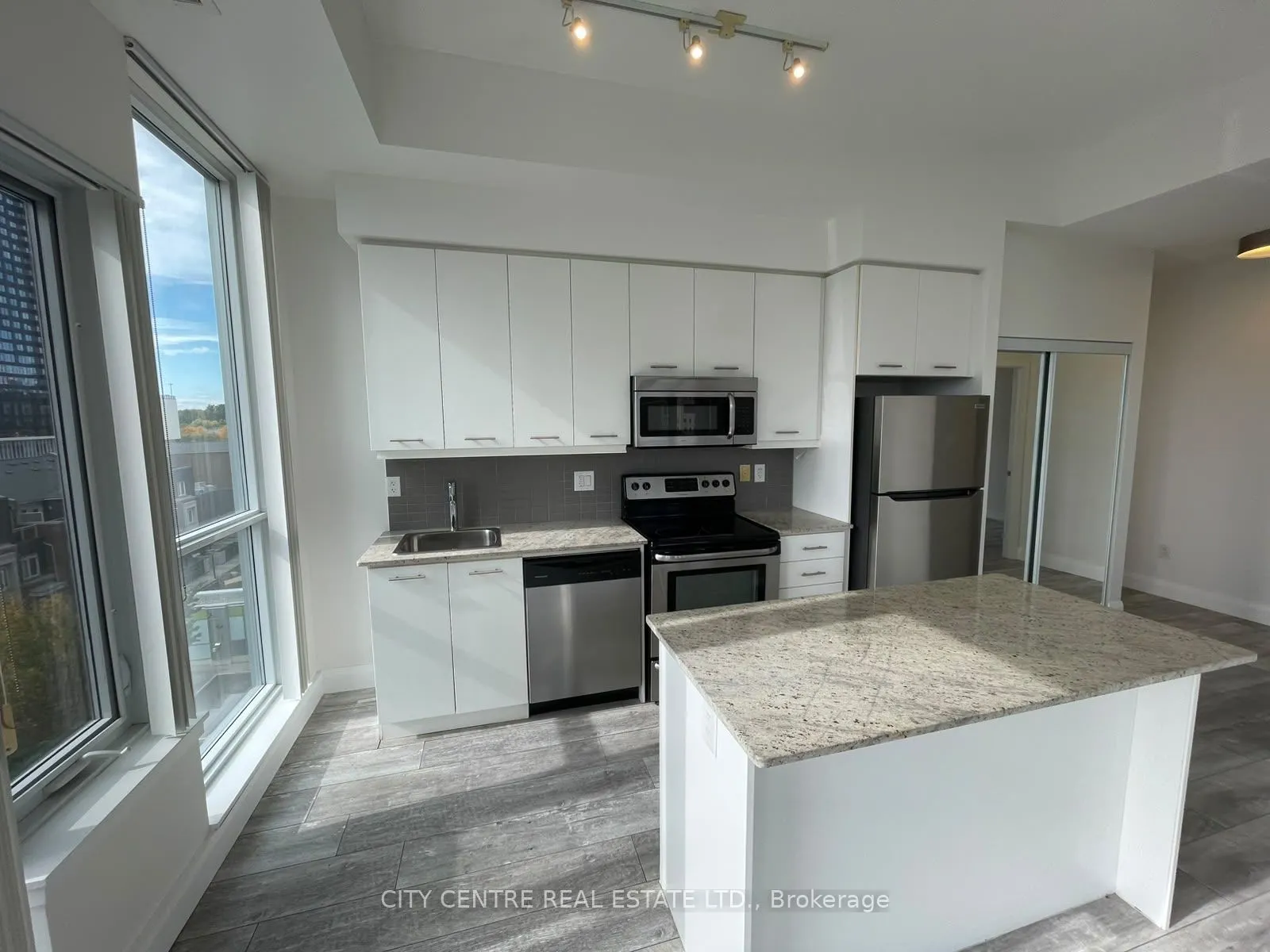 365 Prince Of Wales Drive #505