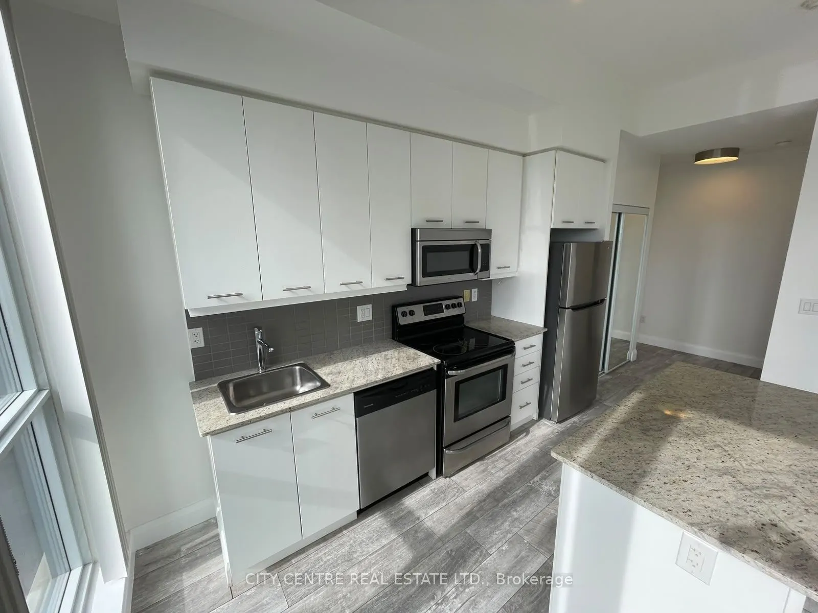 365 Prince Of Wales Drive #505