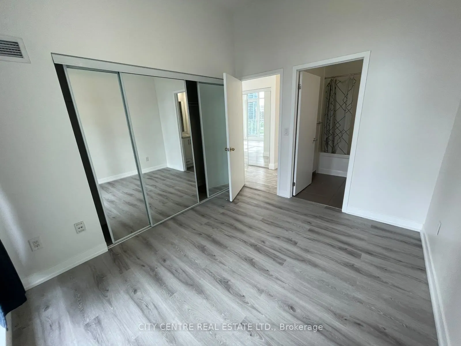 365 Prince Of Wales Drive #505