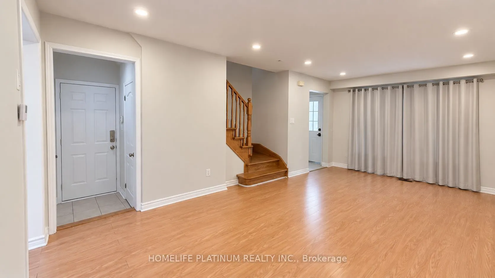 71 Sugarhill Drive N