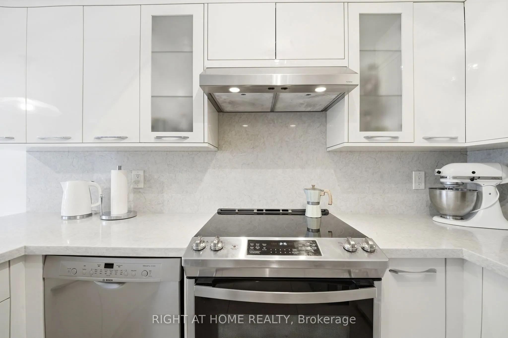 23 WEST DEANE PARK Drive #2