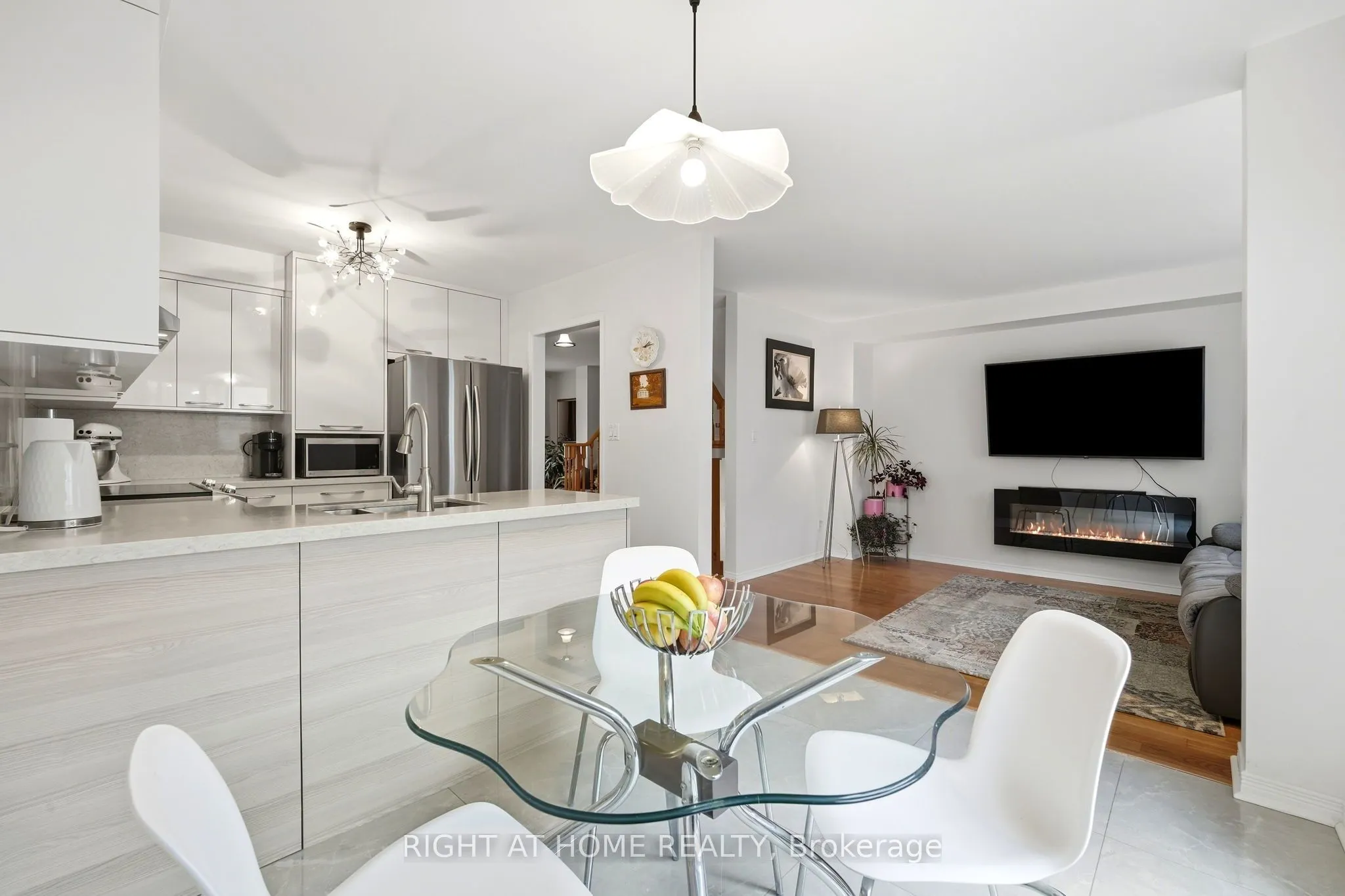 23 WEST DEANE PARK Drive #2