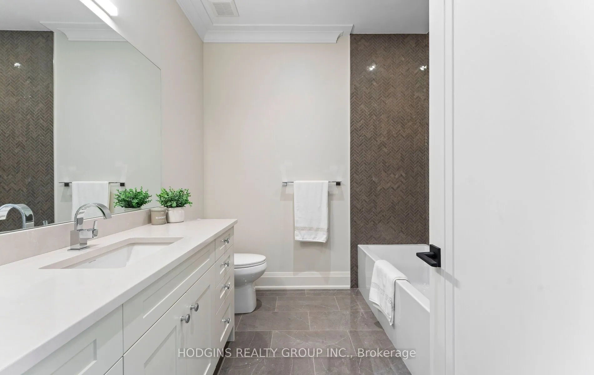 1136 Mona Road #4