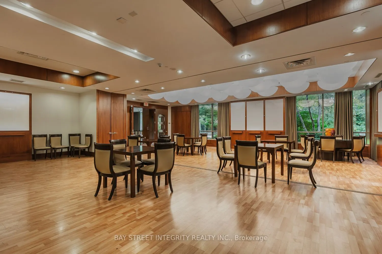 3888 Duke Of York Boulevard #2328