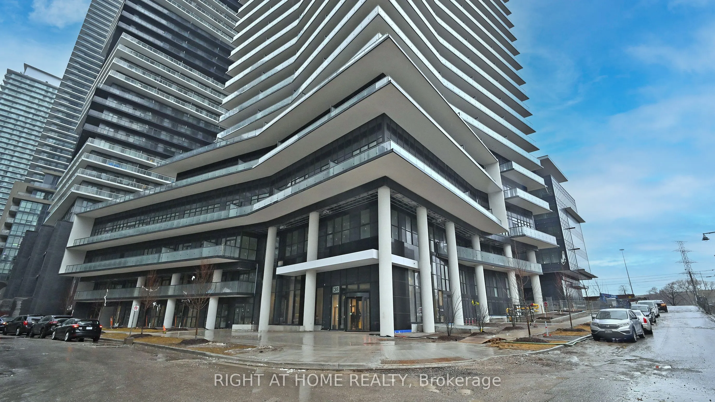 38 Annie Craig Drive #408