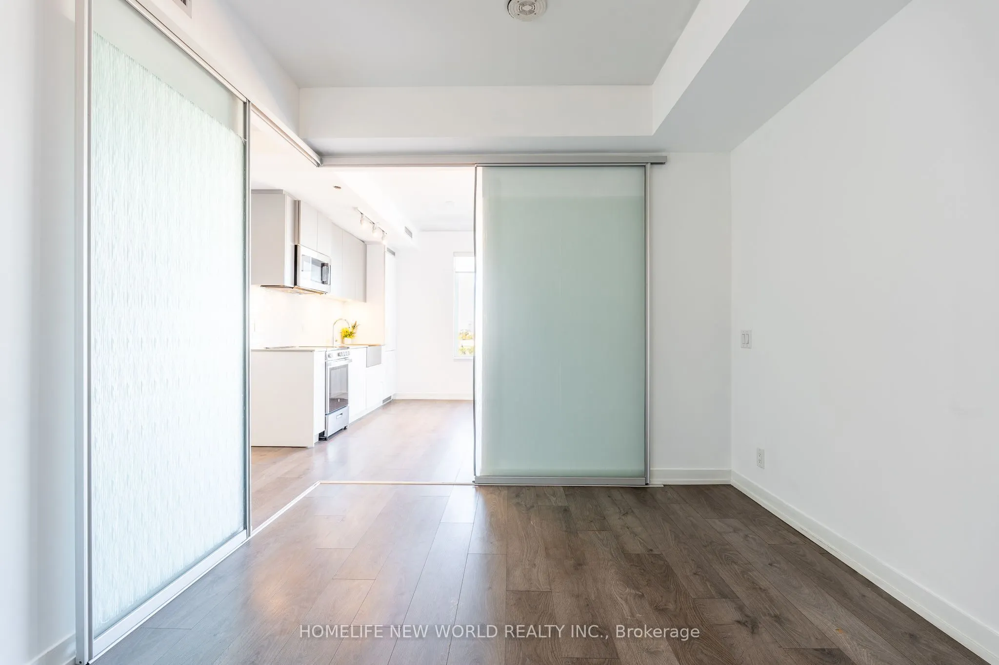 270 Dufferin Street #822