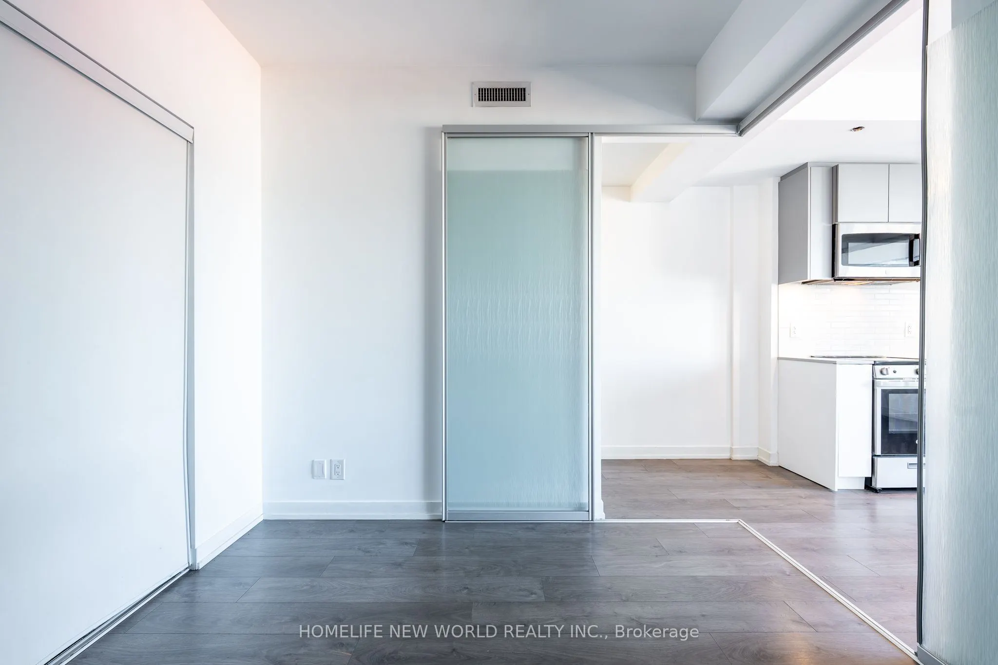 270 Dufferin Street #822