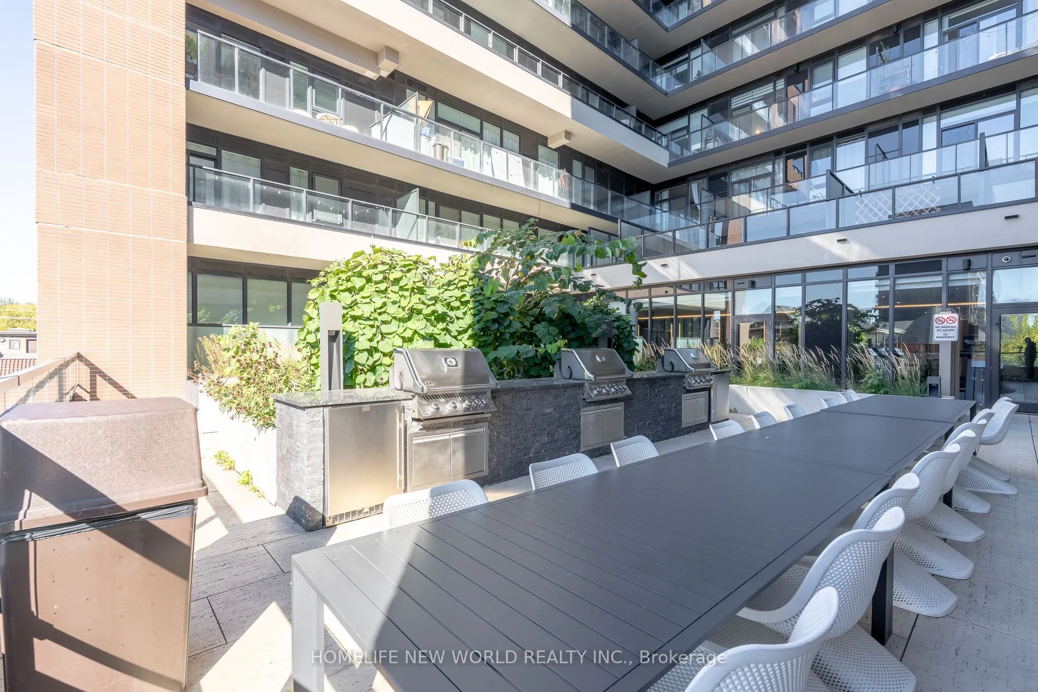270 Dufferin Street #822