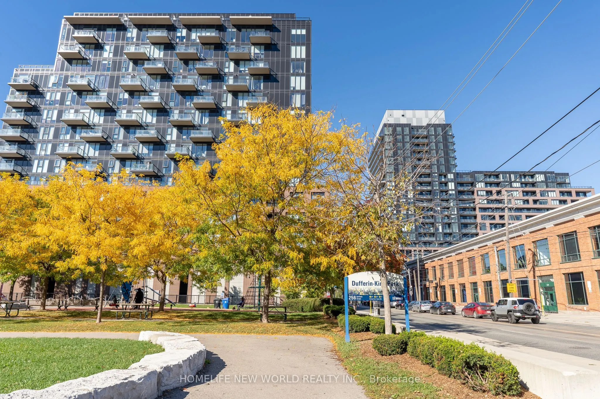 270 Dufferin Street #822