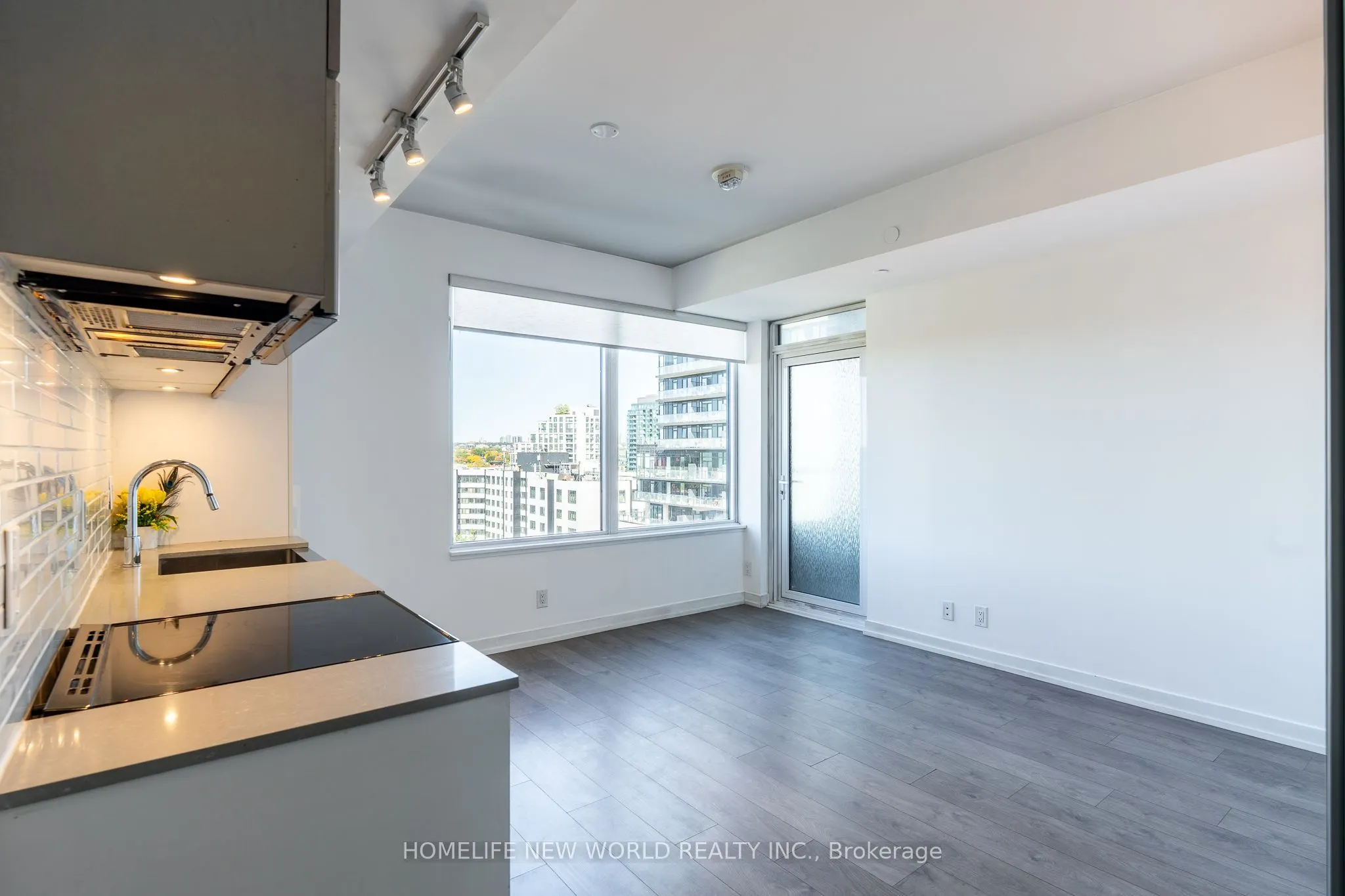 270 Dufferin Street #822