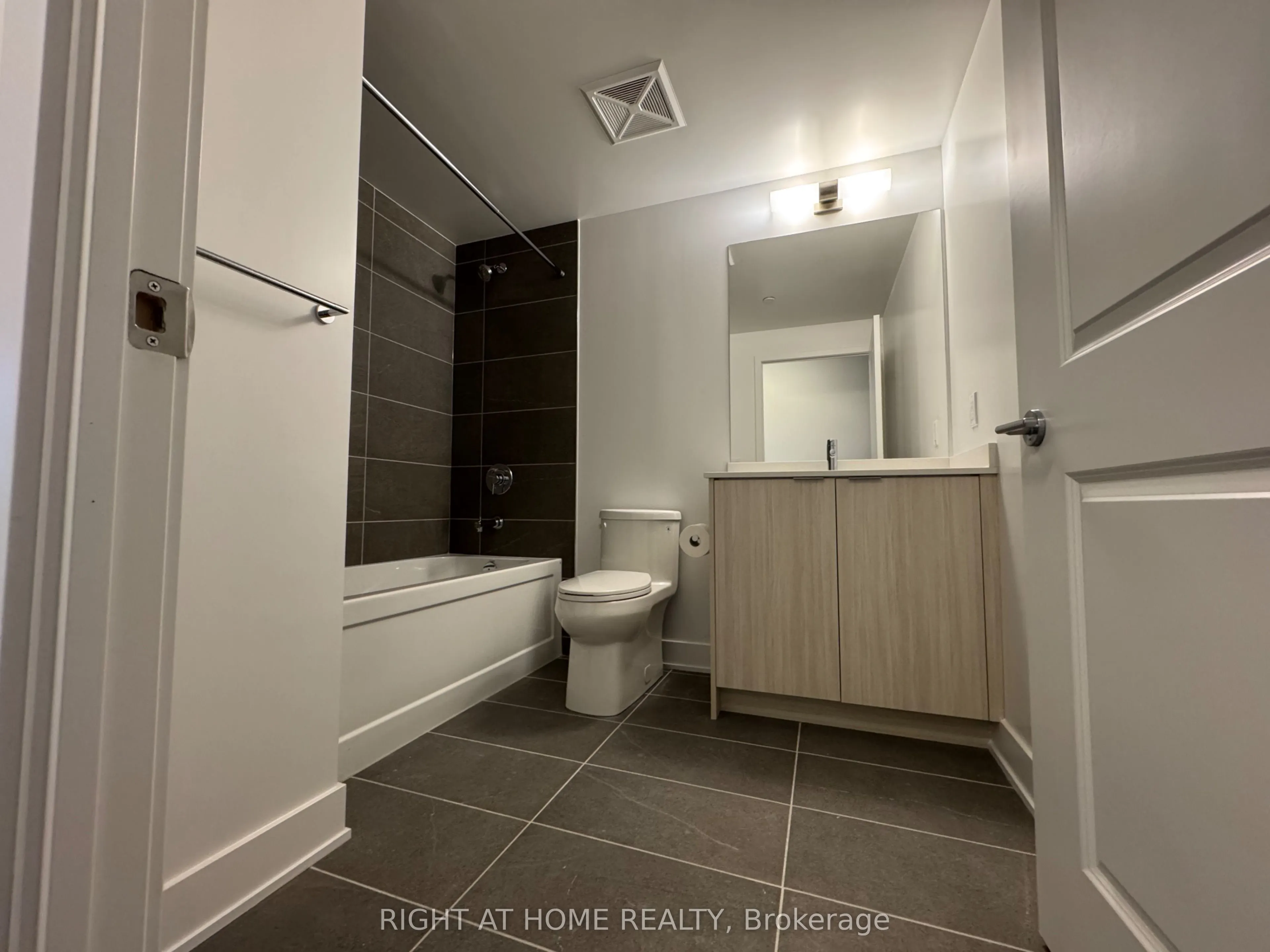 115 Nipissing Road N #1711A