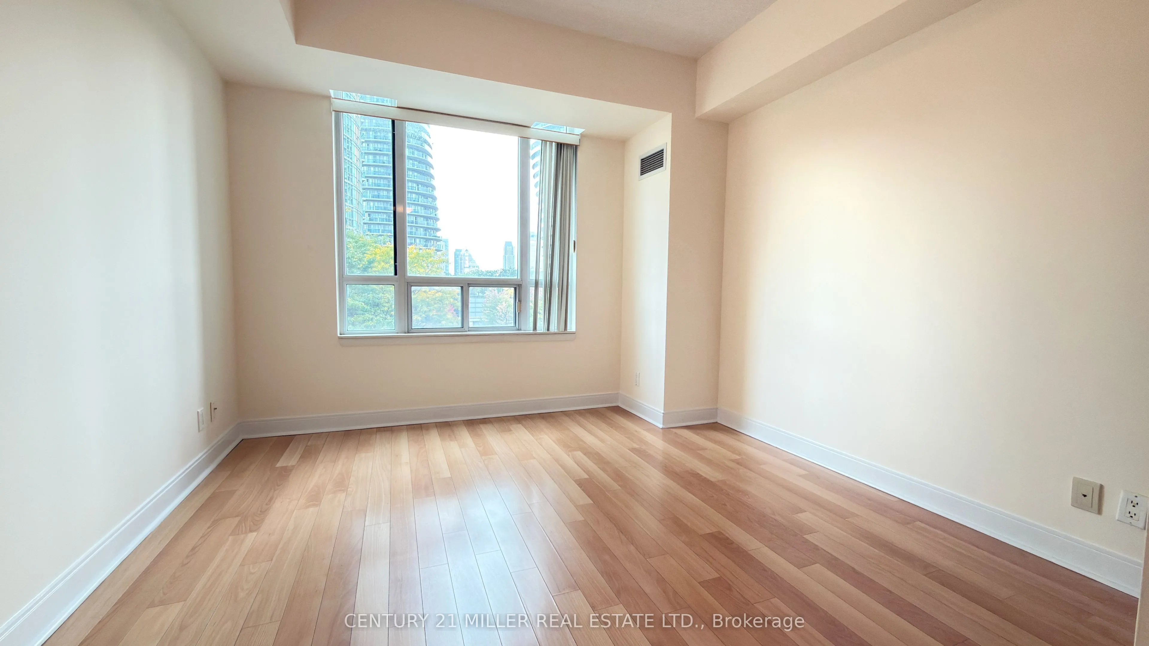 90 Absolute Avenue #509