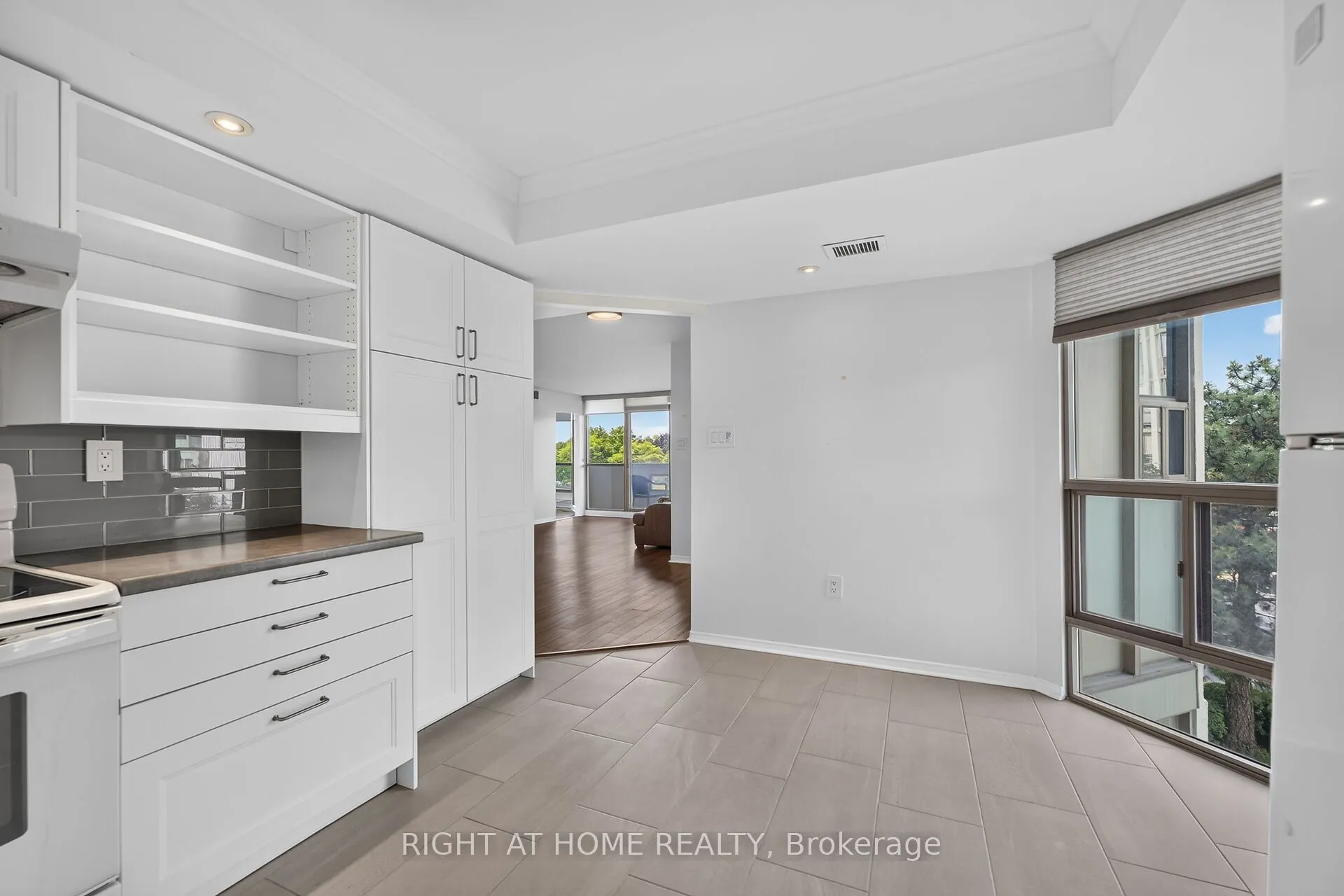 5080 Pinedale Avenue #306
