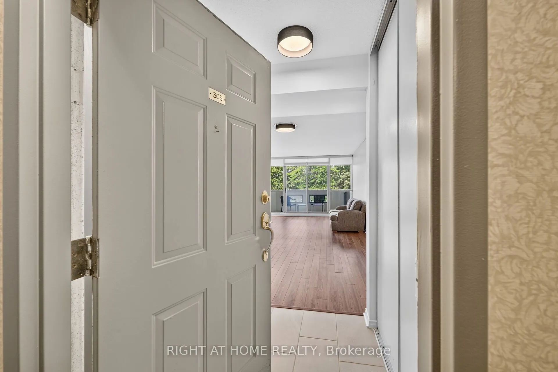 5080 Pinedale Avenue #306