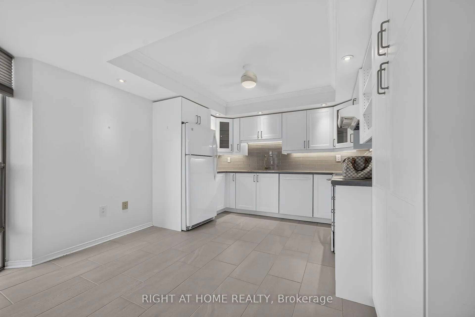 5080 Pinedale Avenue #306