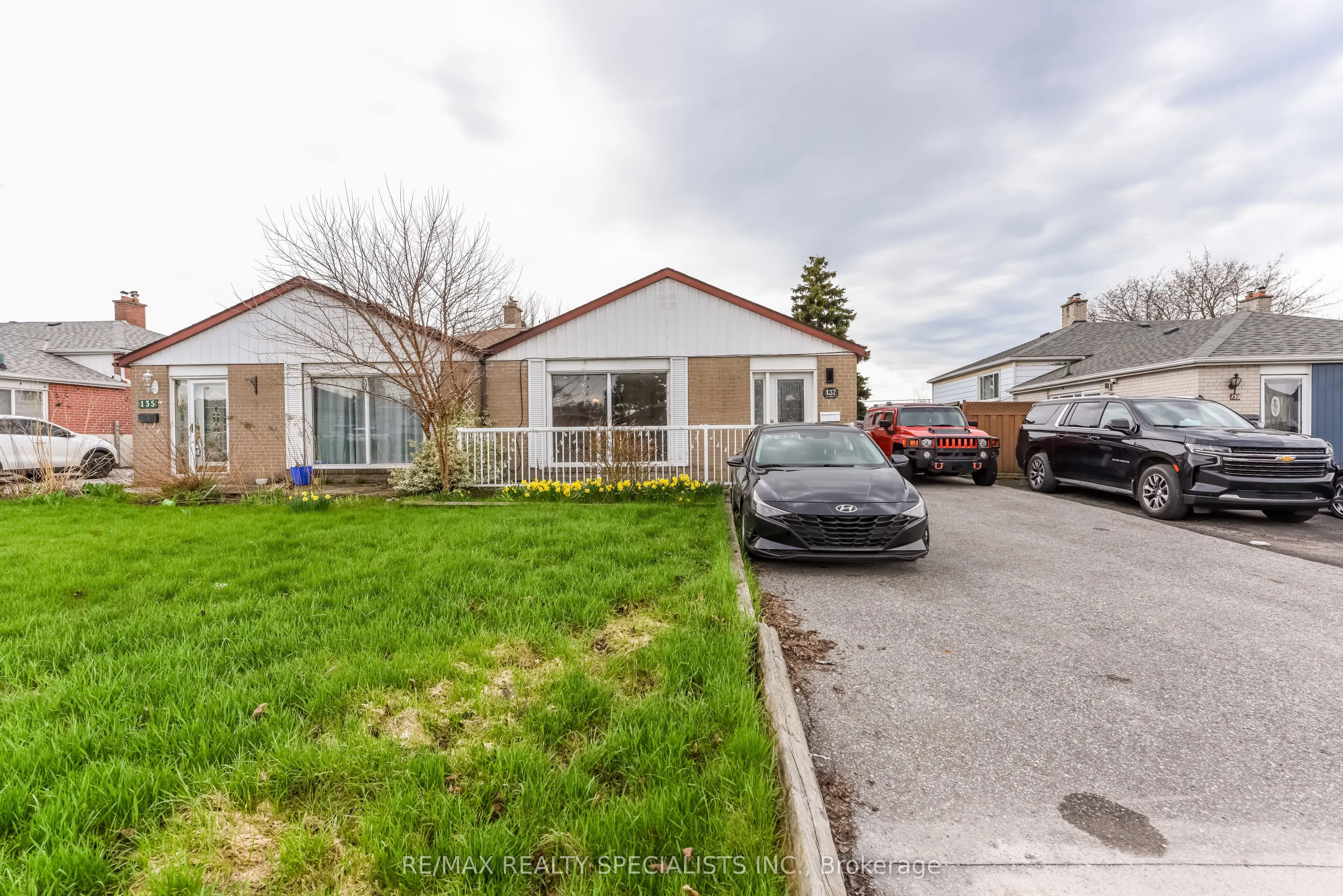 137 Avondale Boulevard #Upper Portion