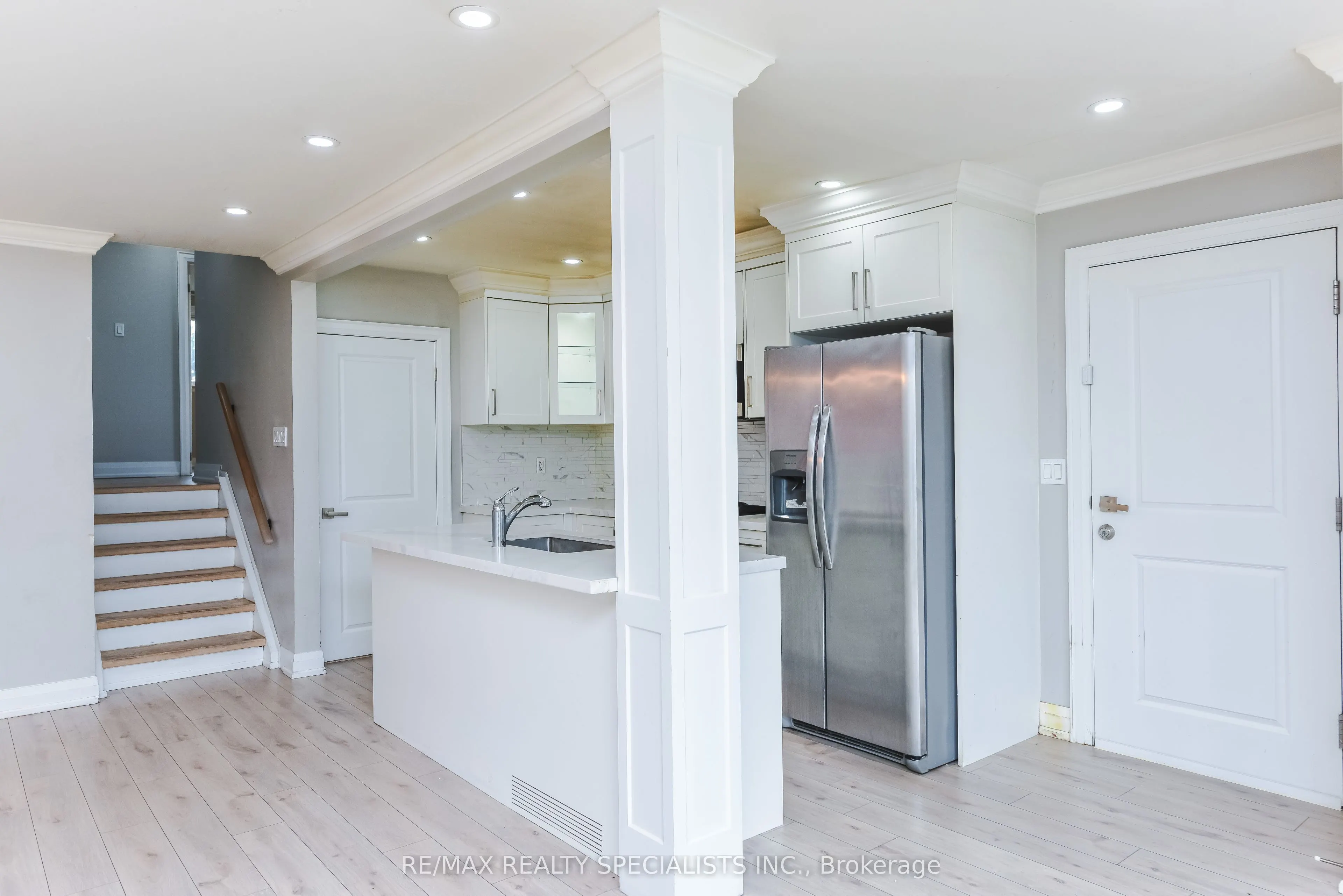 137 Avondale Boulevard #Upper Portion