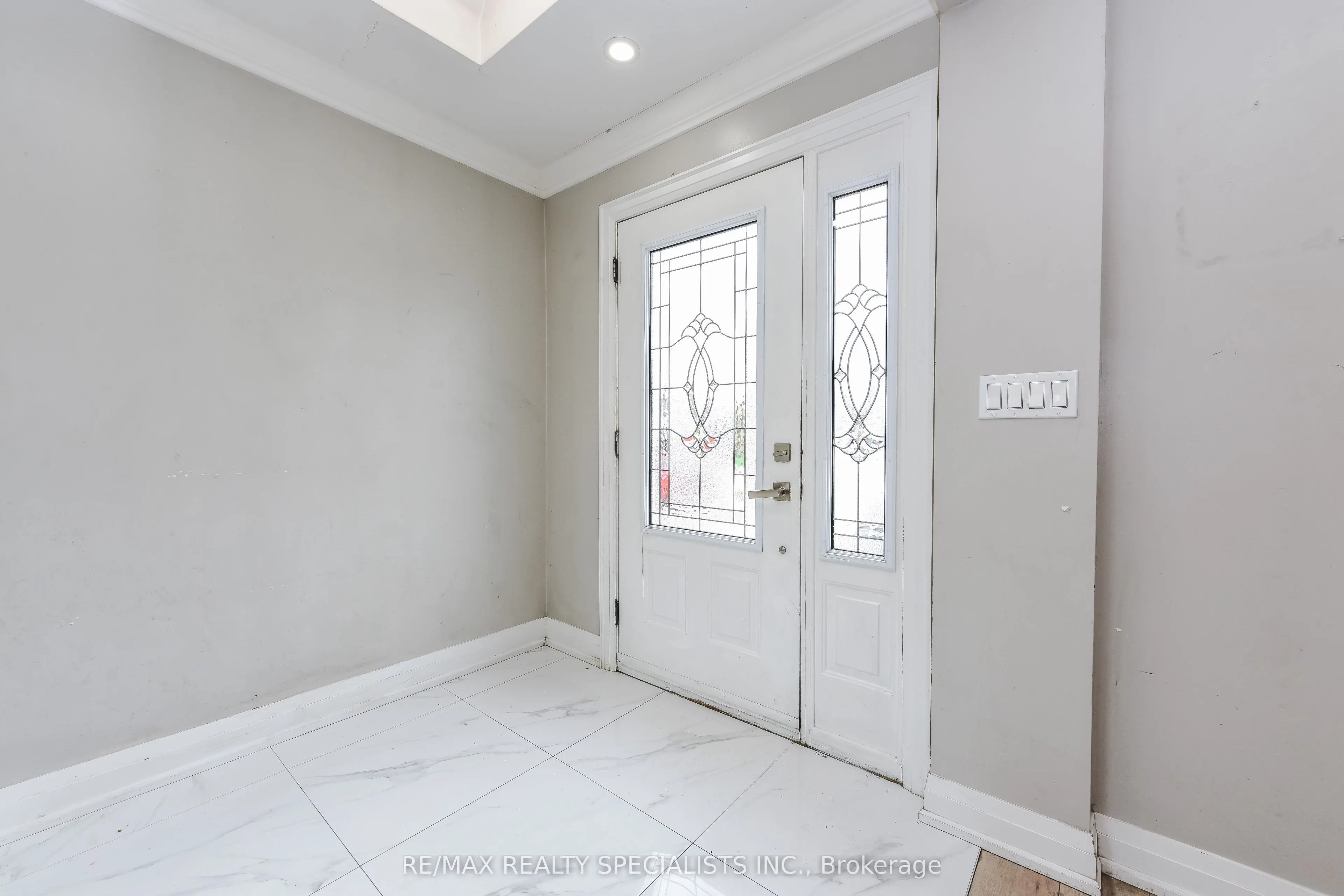 137 Avondale Boulevard #Upper Portion