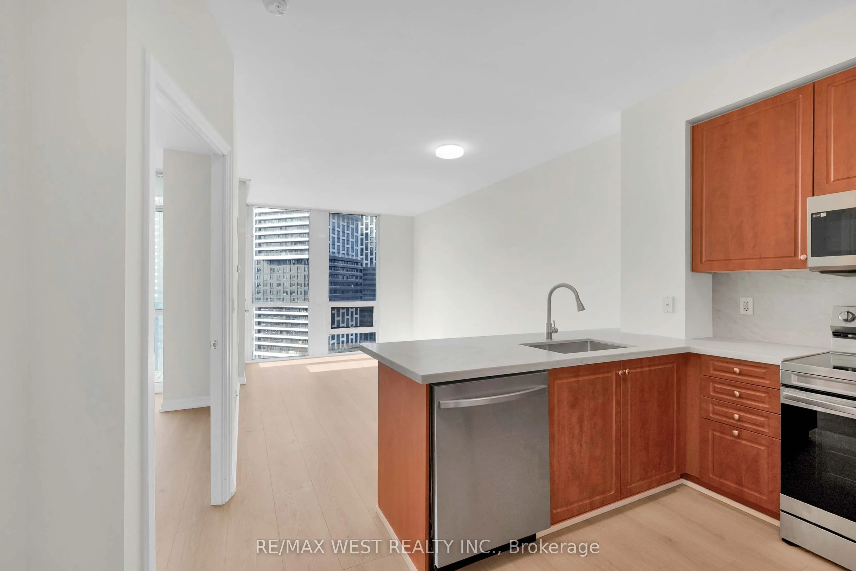 220 Burnhamthorpe Road W #1710
