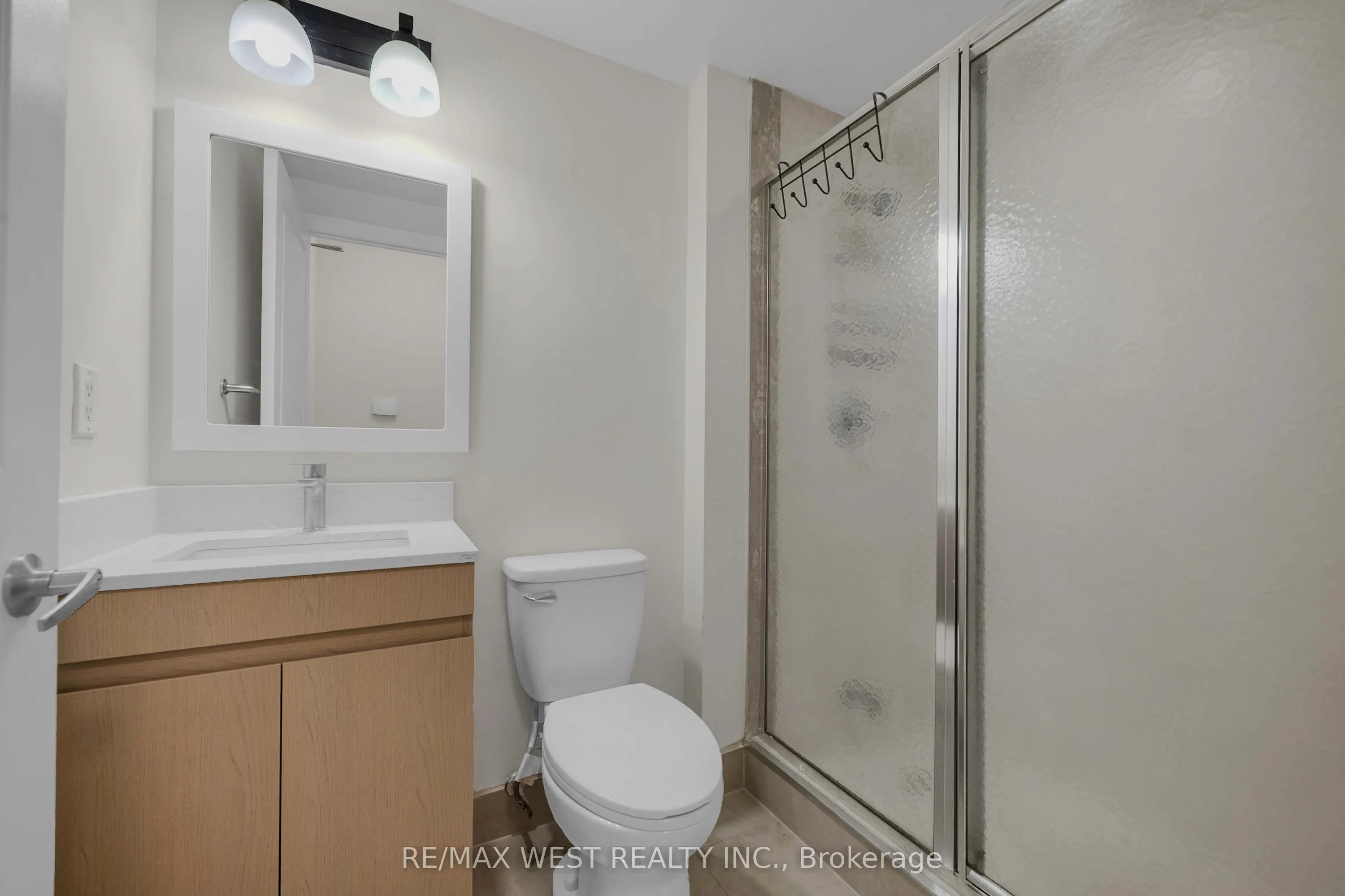 220 Burnhamthorpe Road W #1710