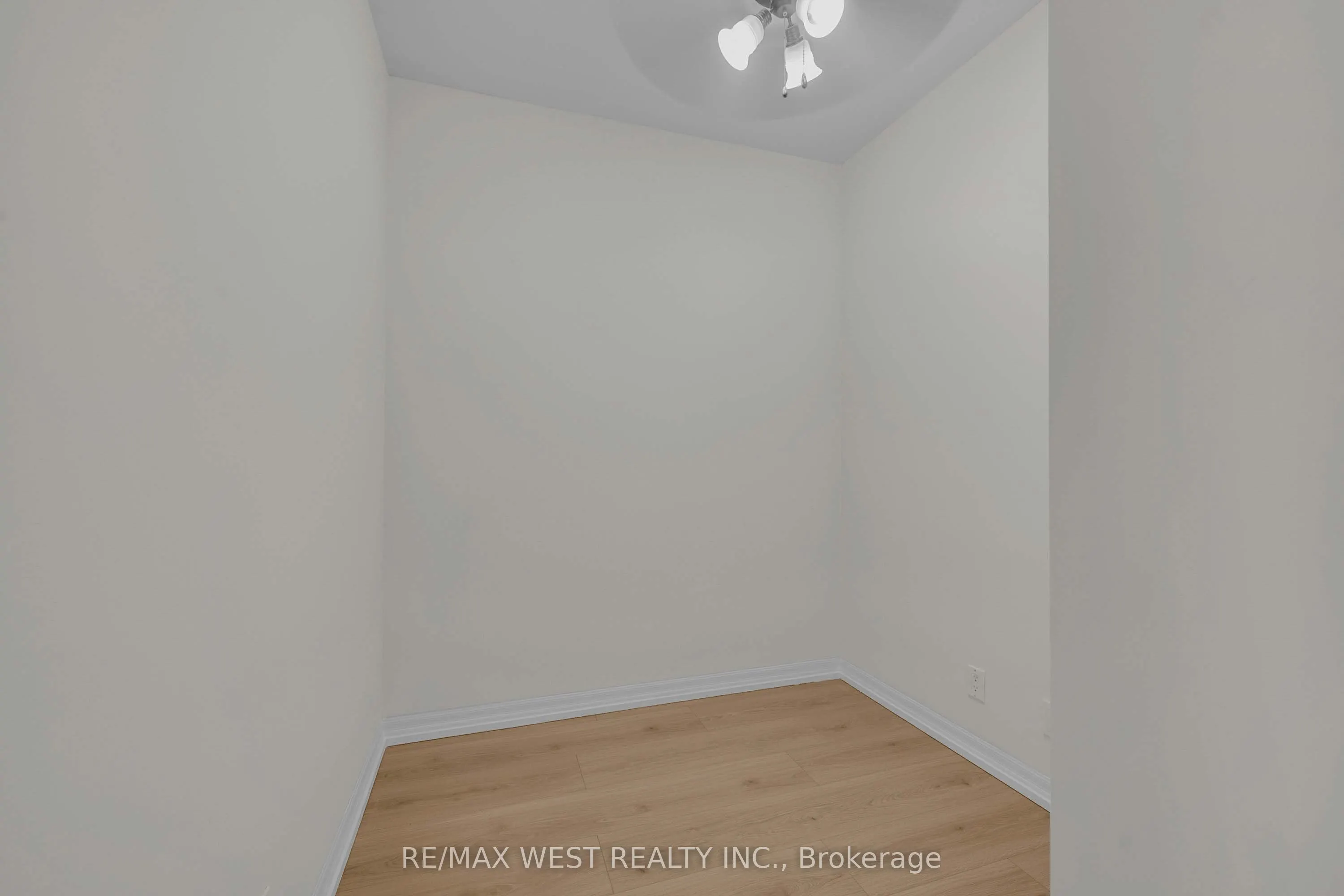 220 Burnhamthorpe Road W #1710