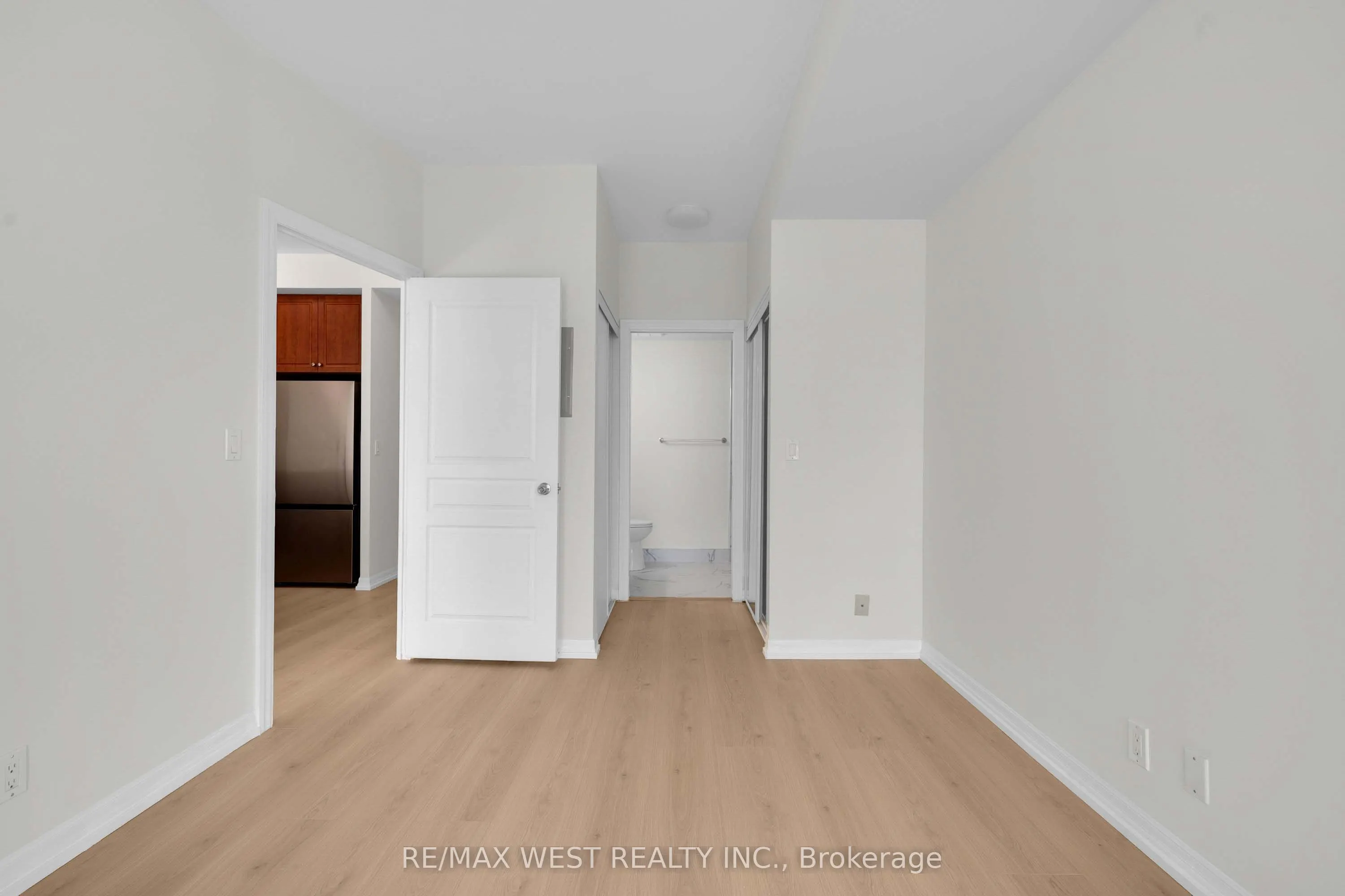 220 Burnhamthorpe Road W #1710