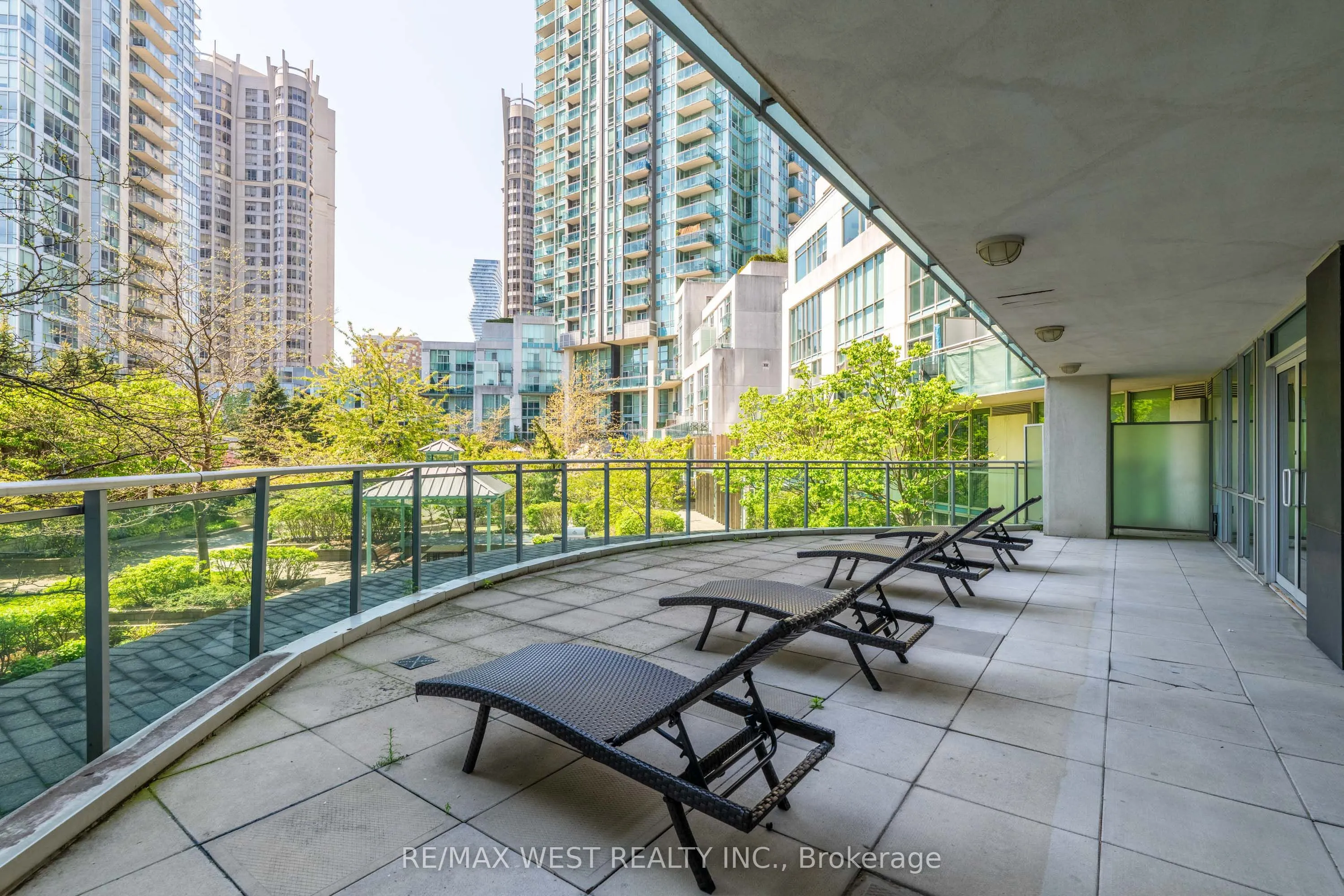 220 Burnhamthorpe Road W #1710