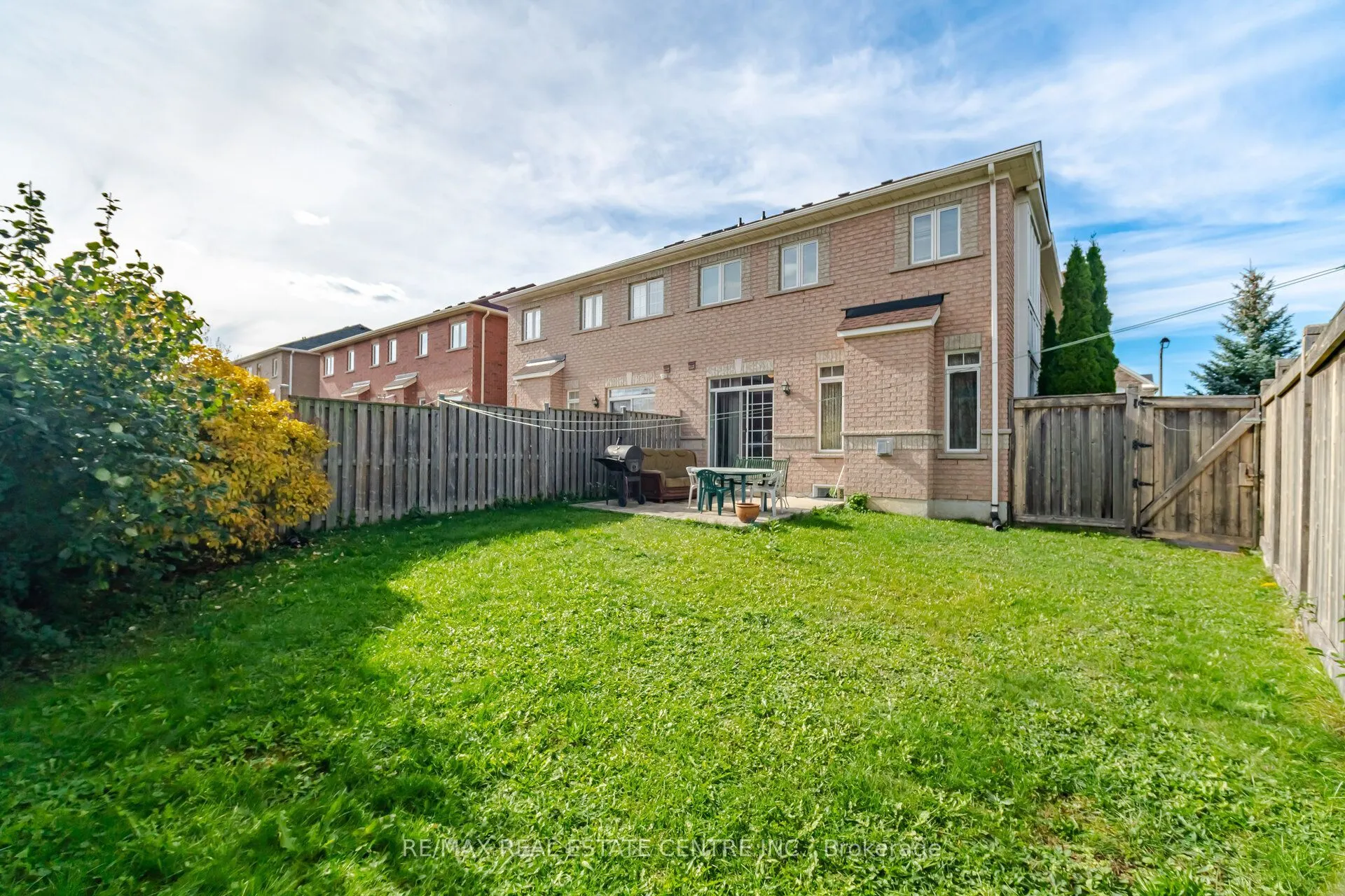 65 Connolly Crescent