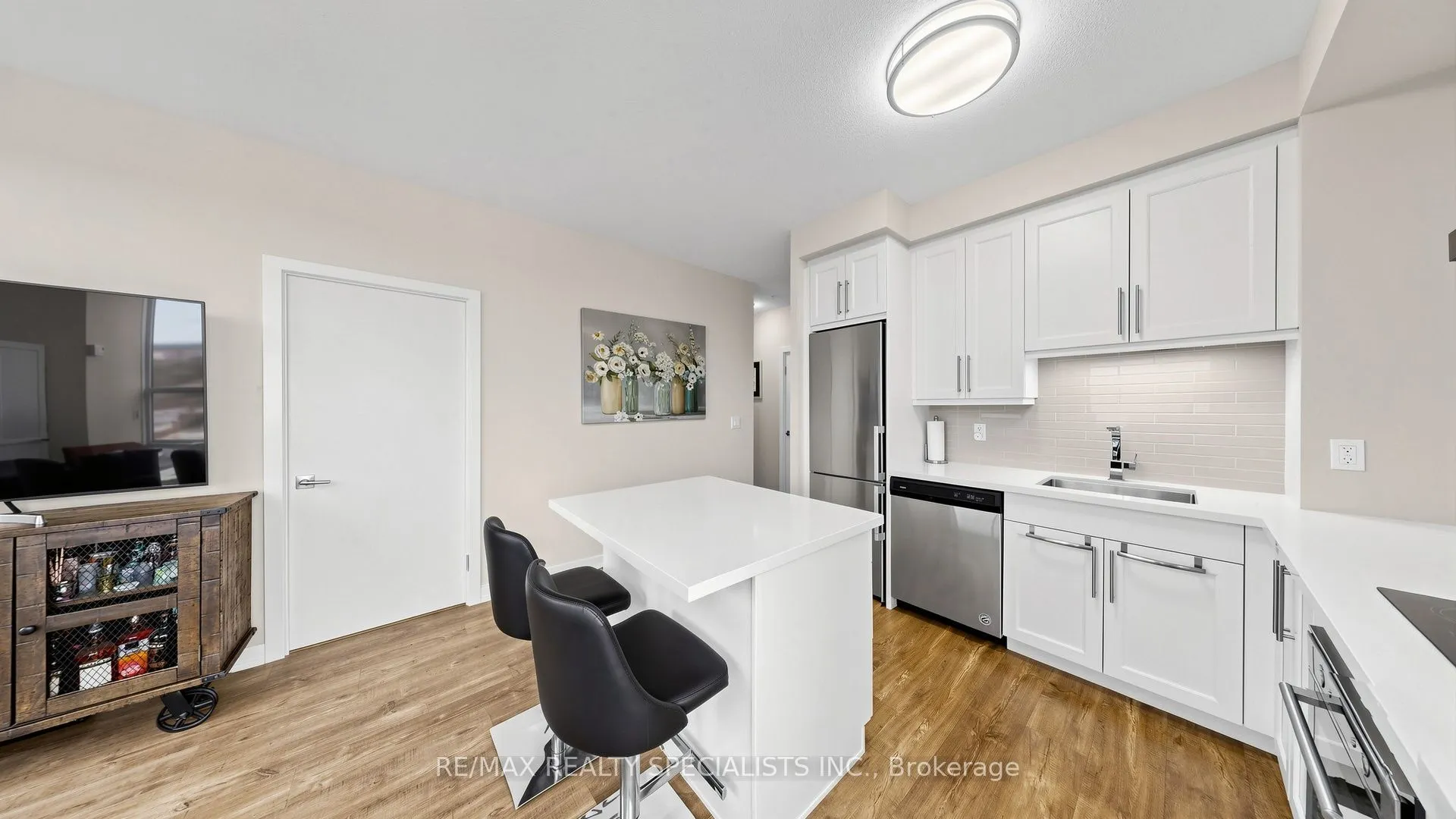 2093 Fairview Street #2004