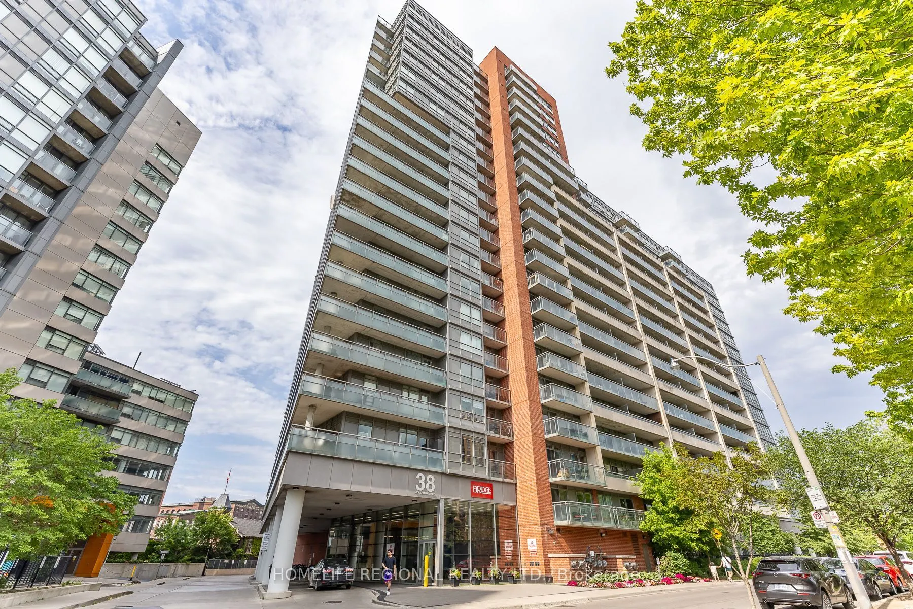 38 Joe Shuster Way #1520