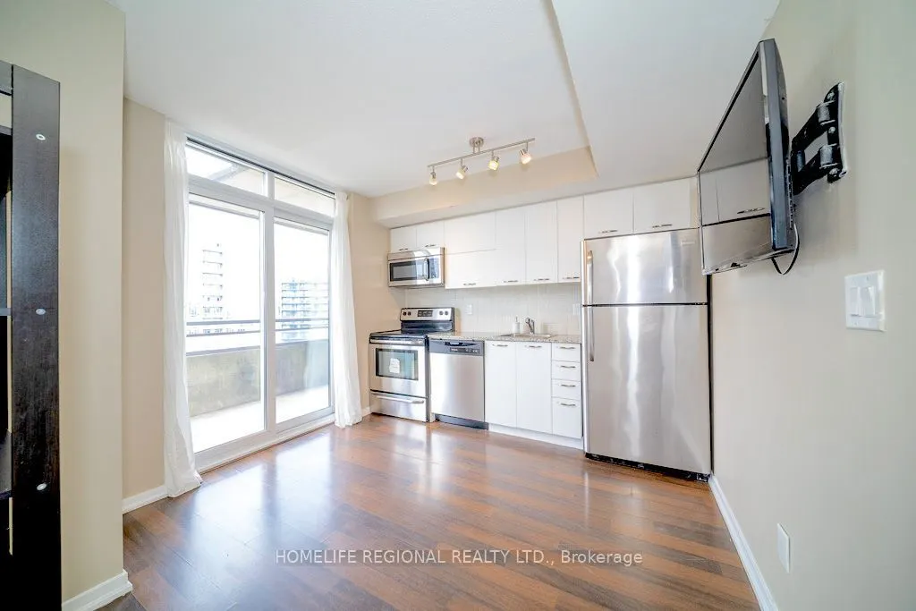 38 Joe Shuster Way #1520