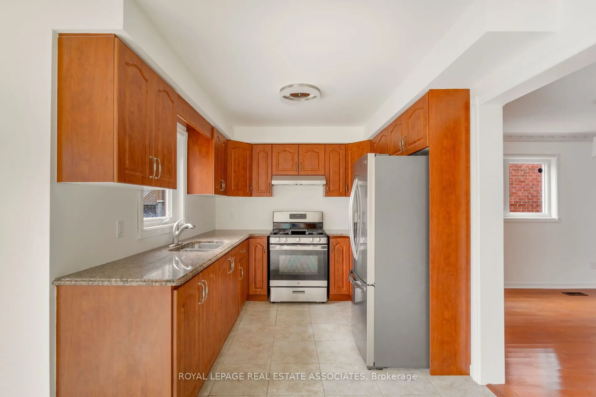 1410 Wakehurst Crescent