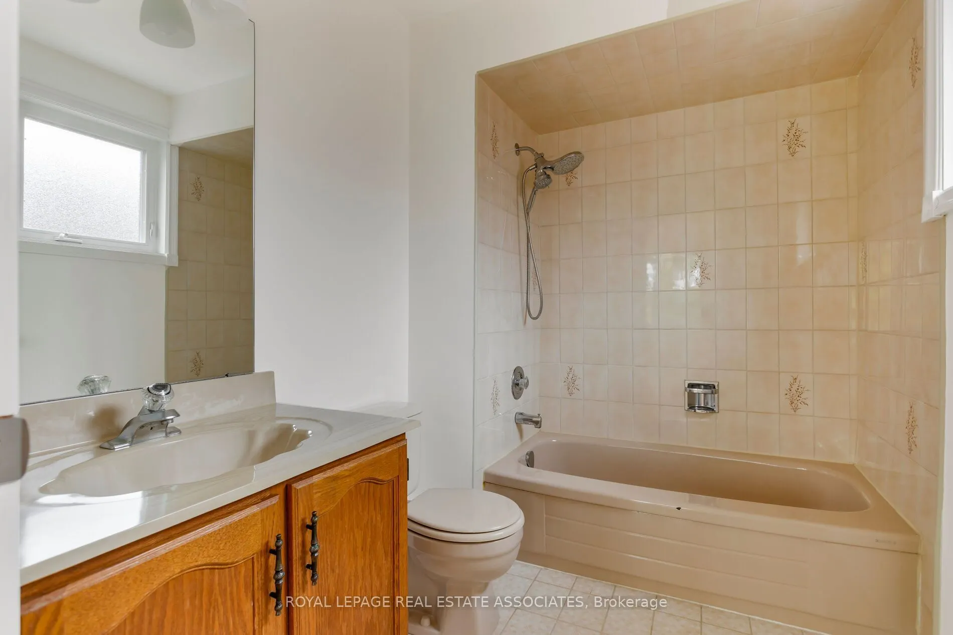 1410 Wakehurst Crescent