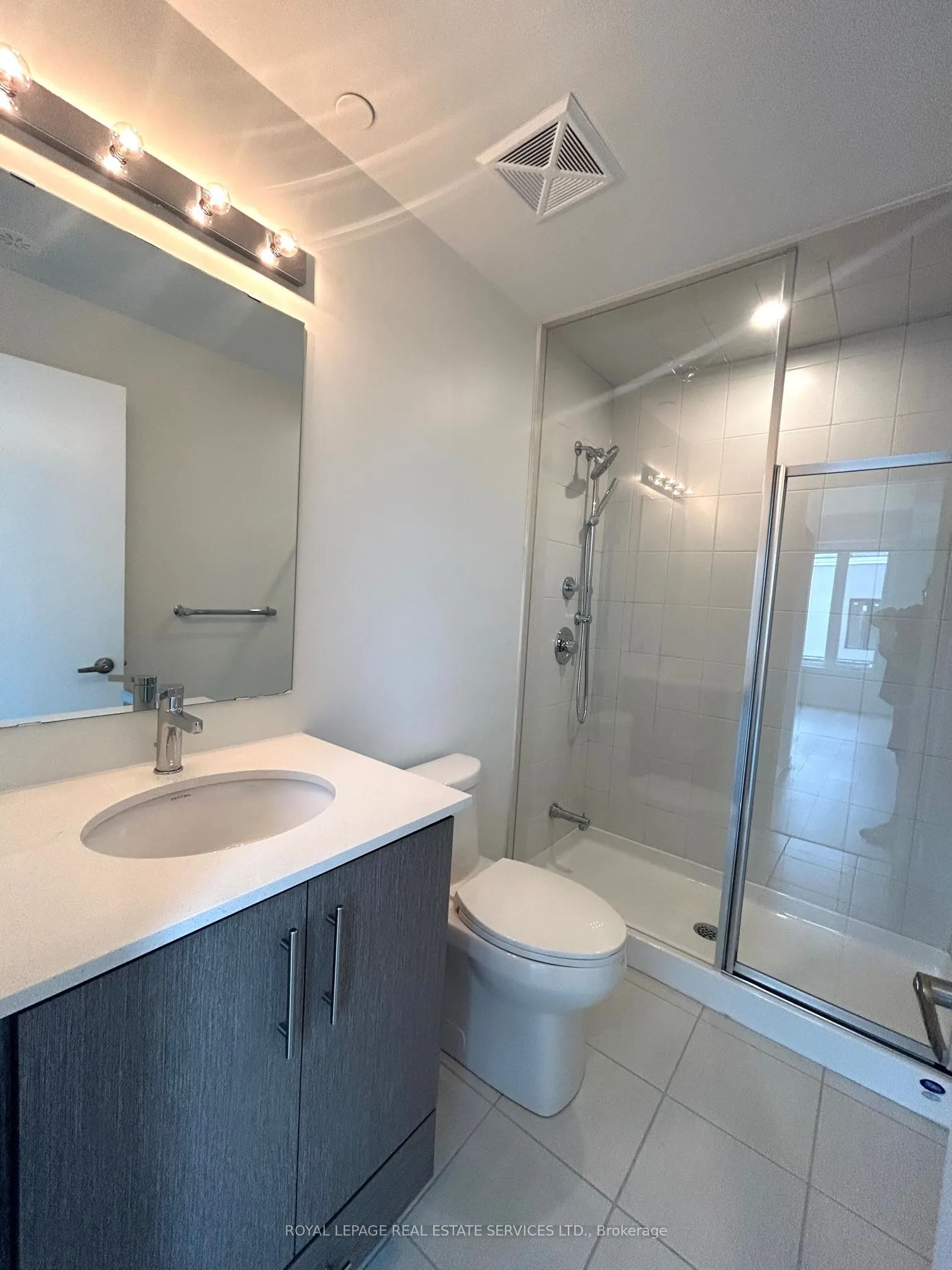 3405 Ridgeway Drive #18