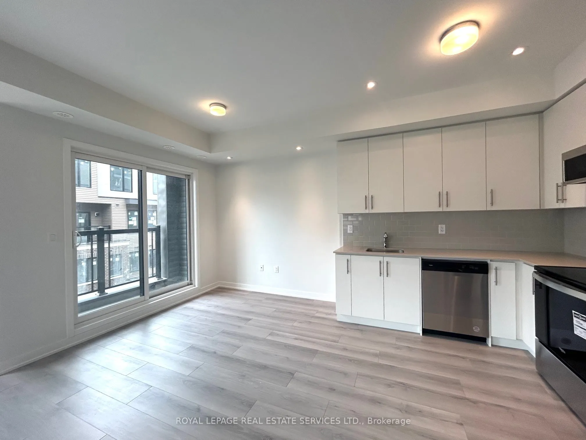 3405 Ridgeway Drive #18
