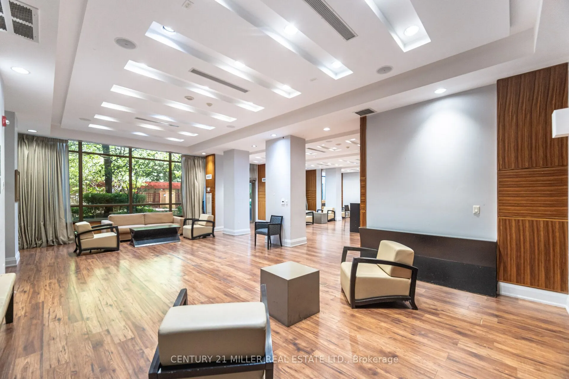 310 Burnhamthorpe Road W #1203