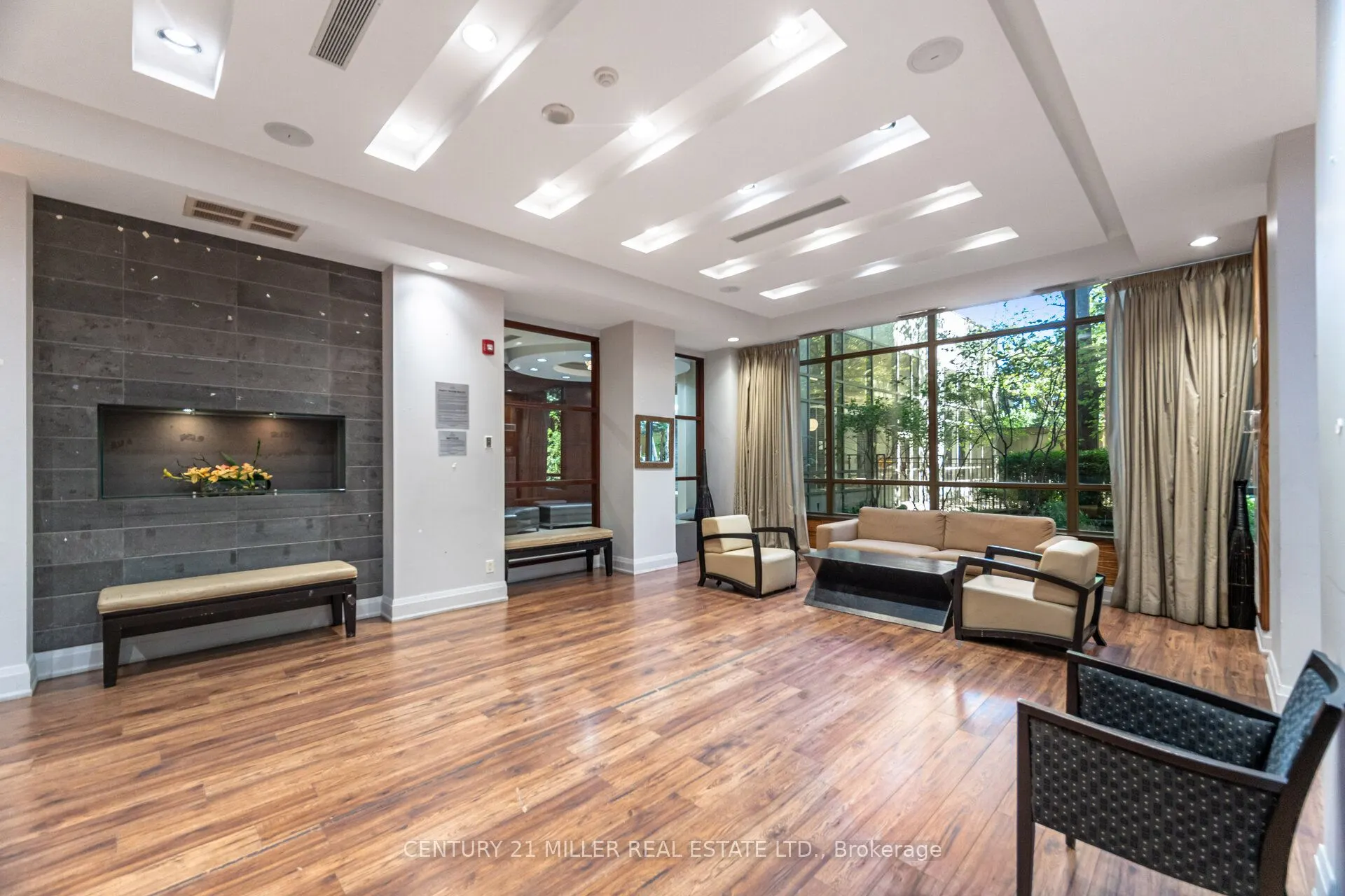 310 Burnhamthorpe Road W #1203