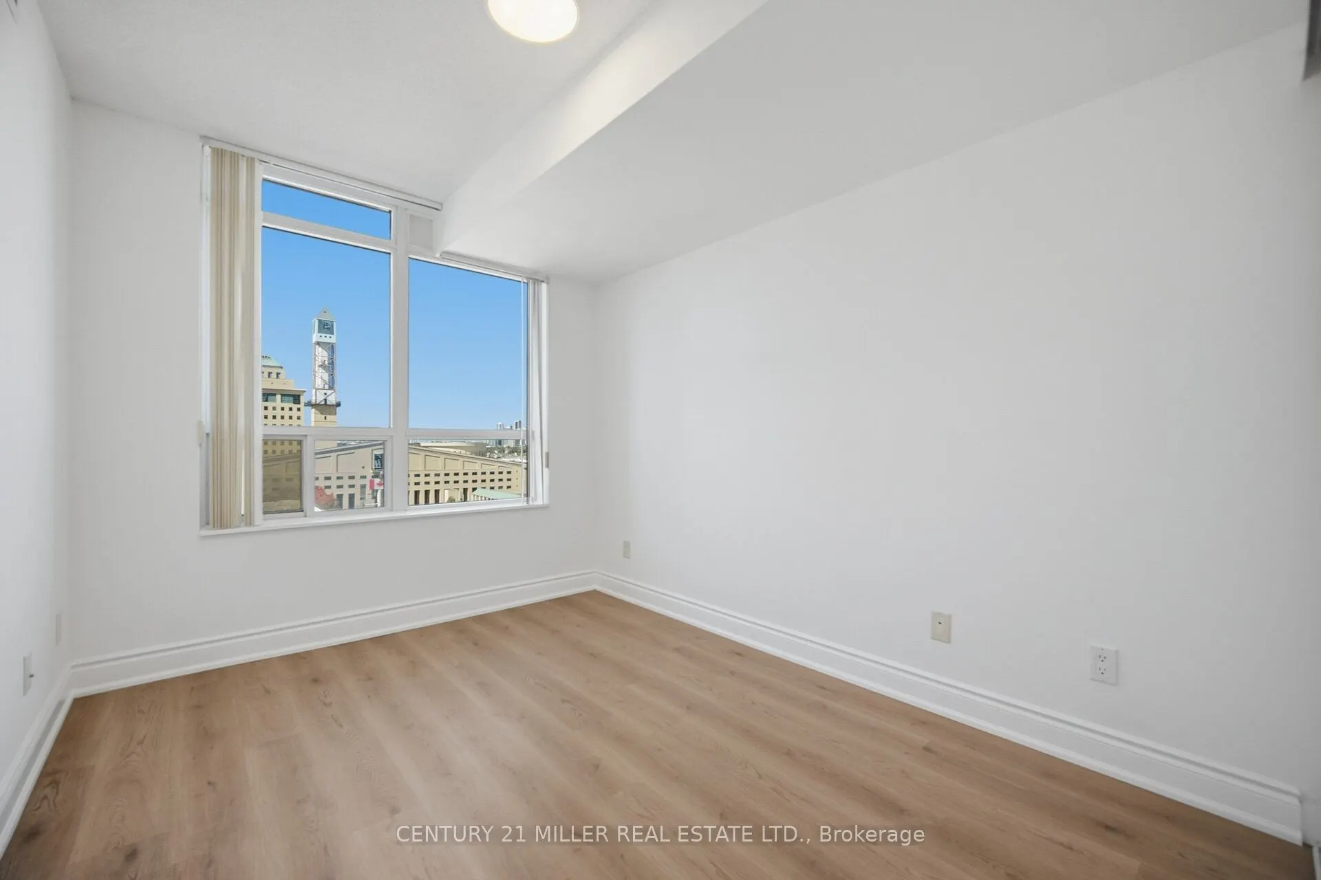 310 Burnhamthorpe Road W #1203
