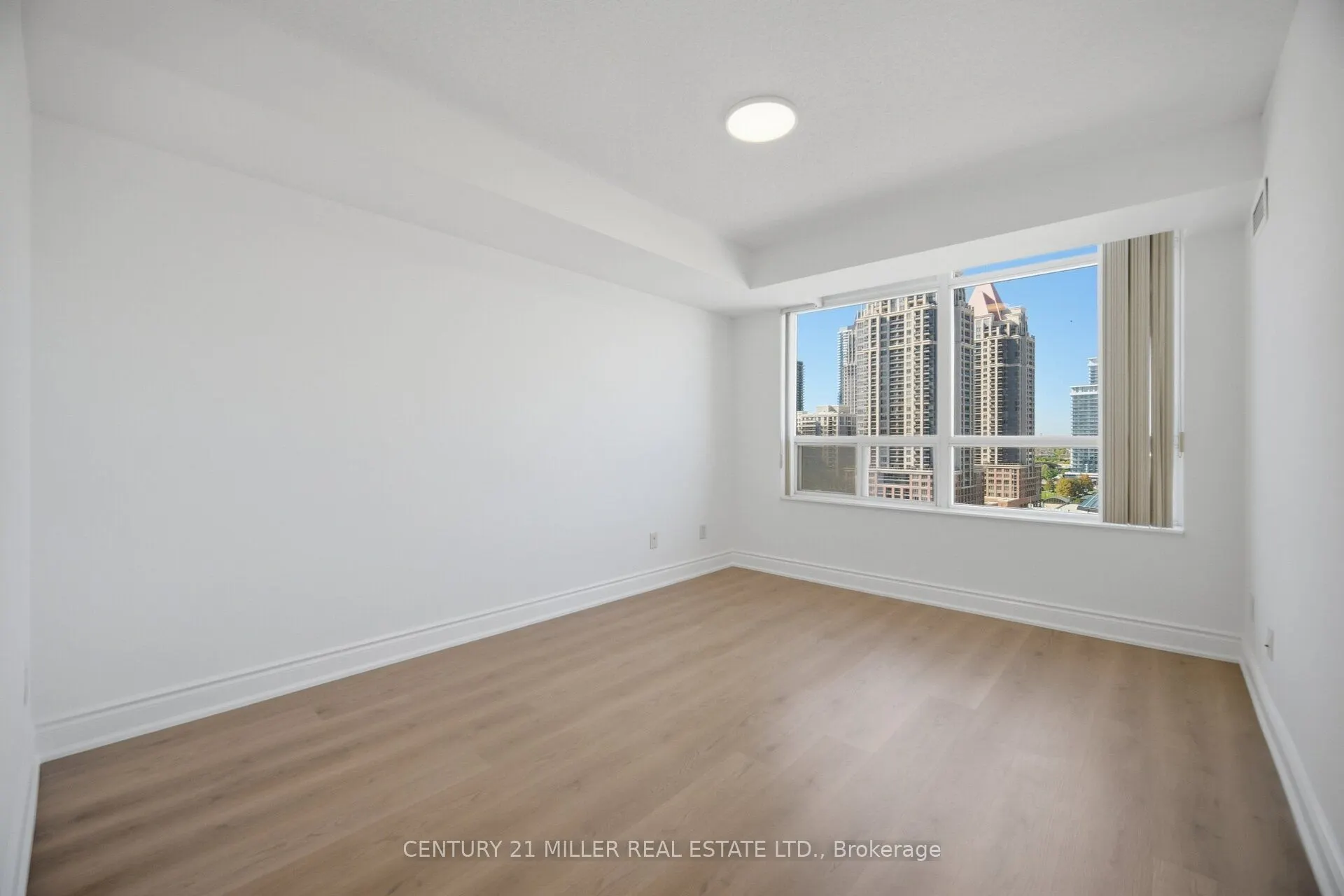 310 Burnhamthorpe Road W #1203