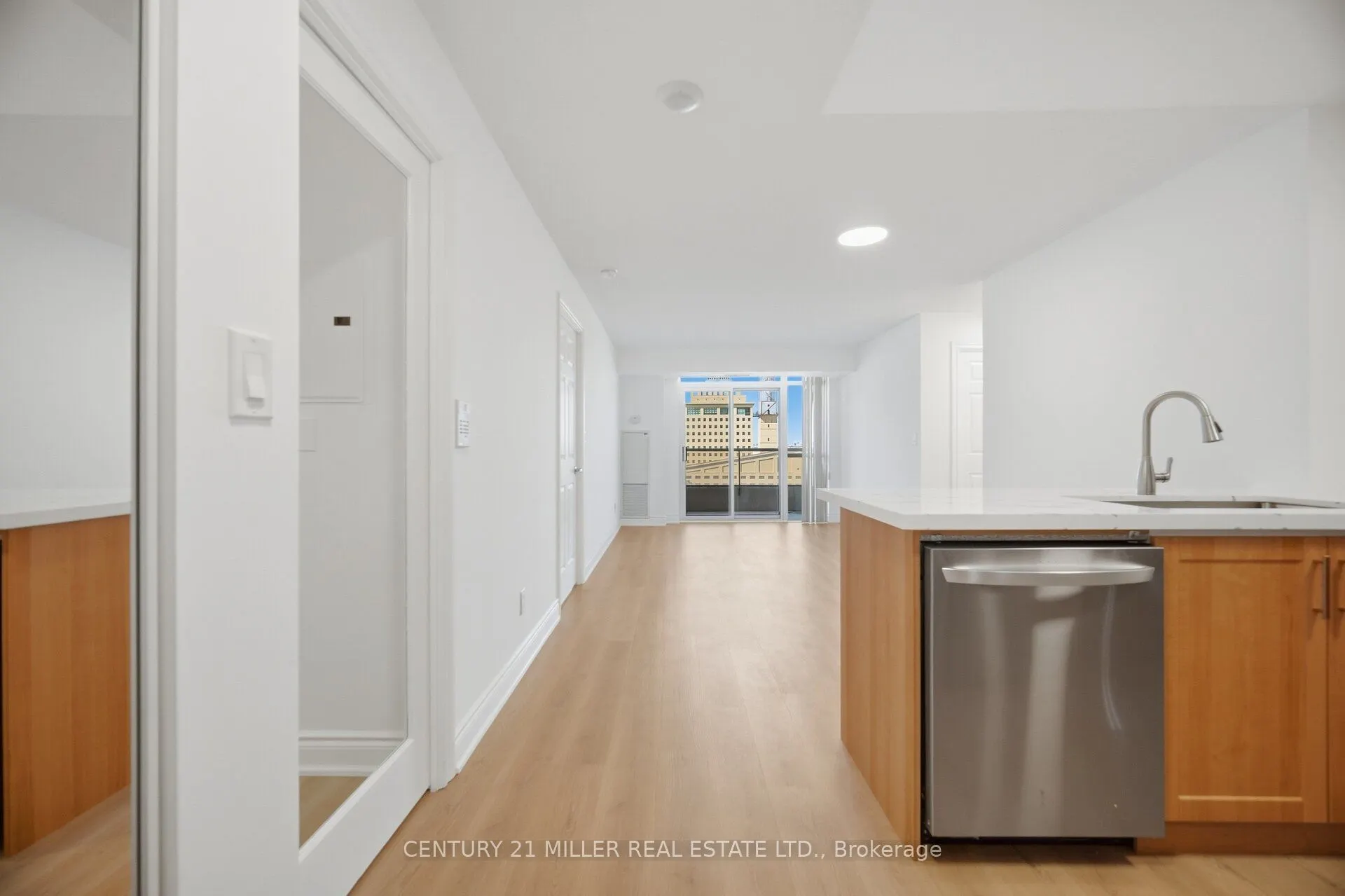 310 Burnhamthorpe Road W #1203