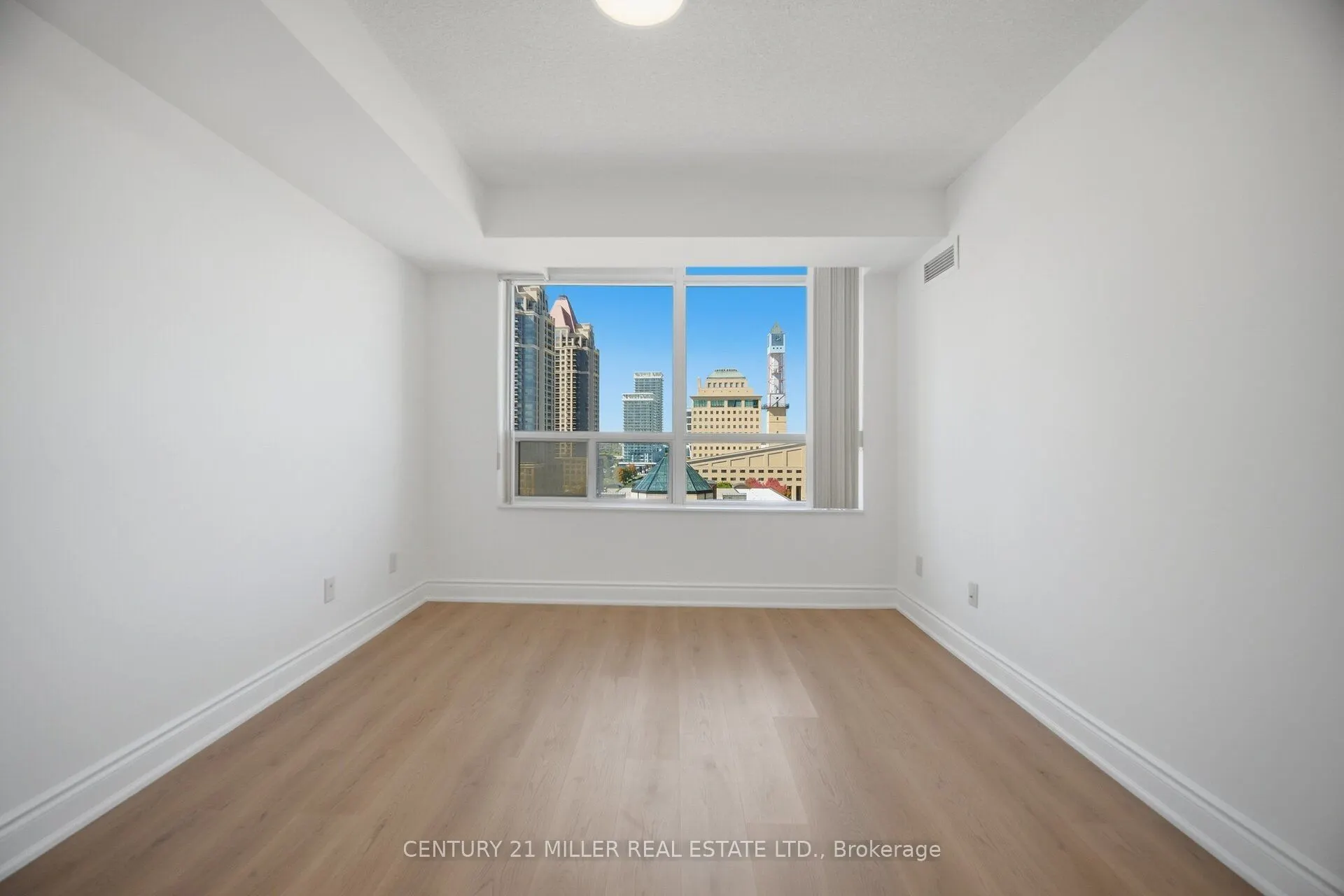 310 Burnhamthorpe Road W #1203