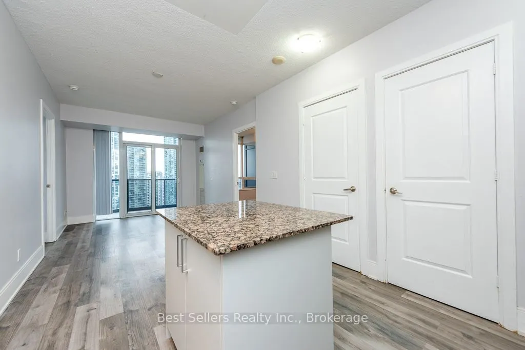 330 Burnhamthorpe Road W #2703